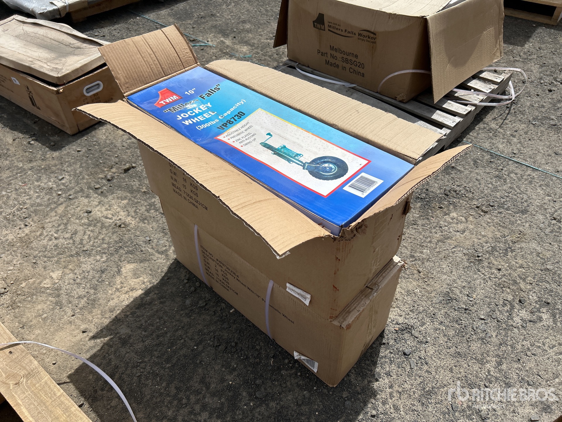 General Appearance with Picture, Right Front Corner