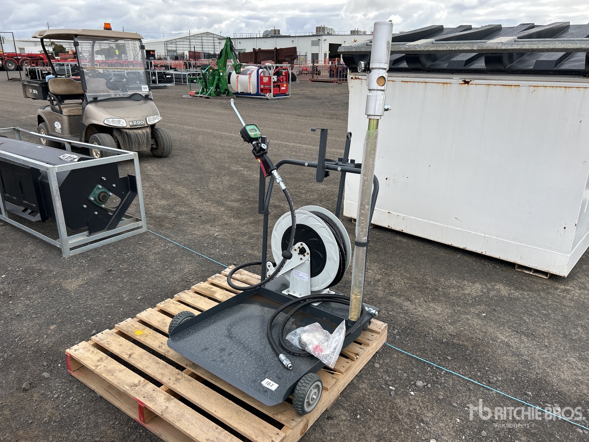 General Appearance with Foto, angolo anteriore sinistro