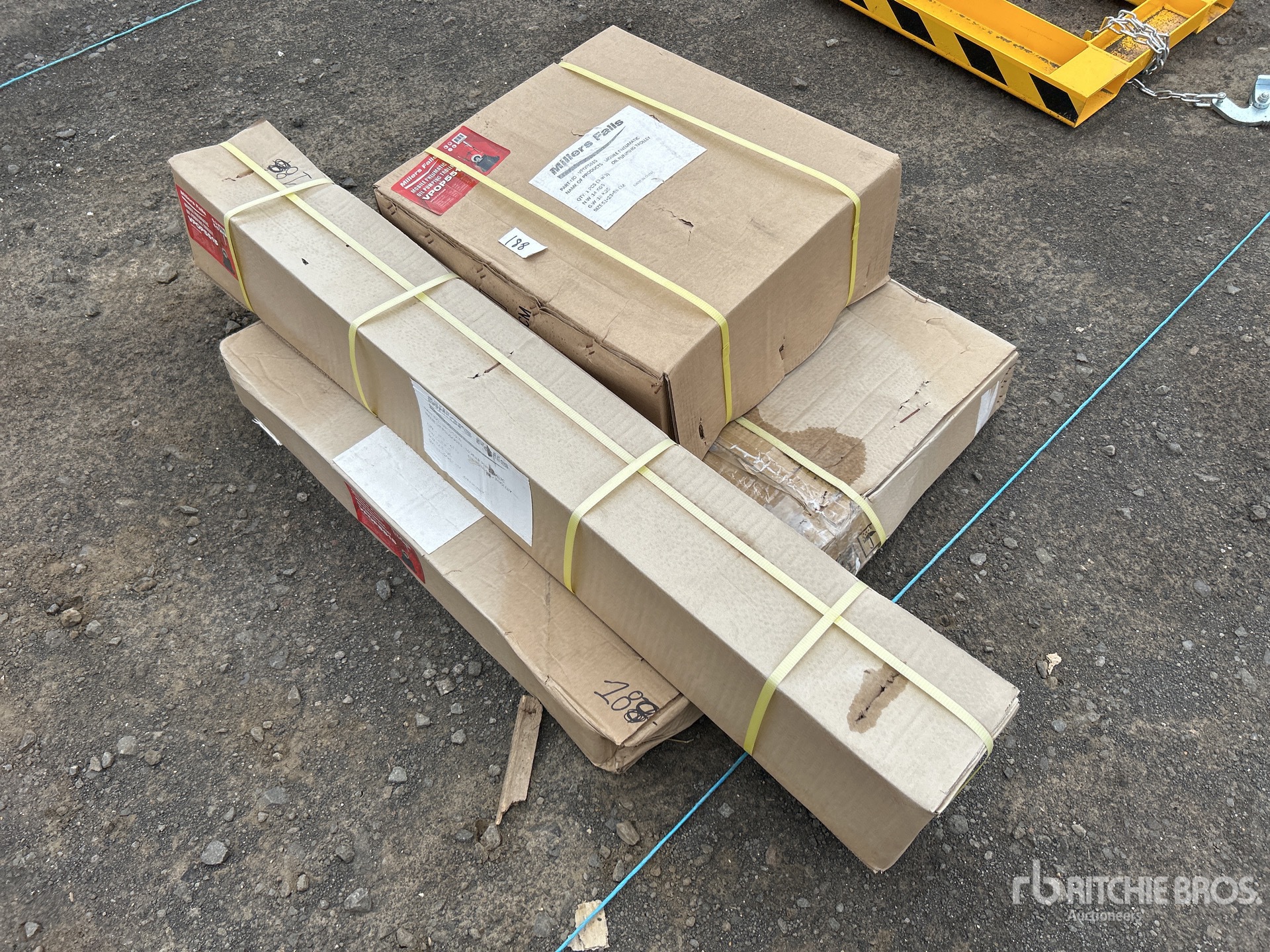 General Appearance with Foto, angolo anteriore sinistro