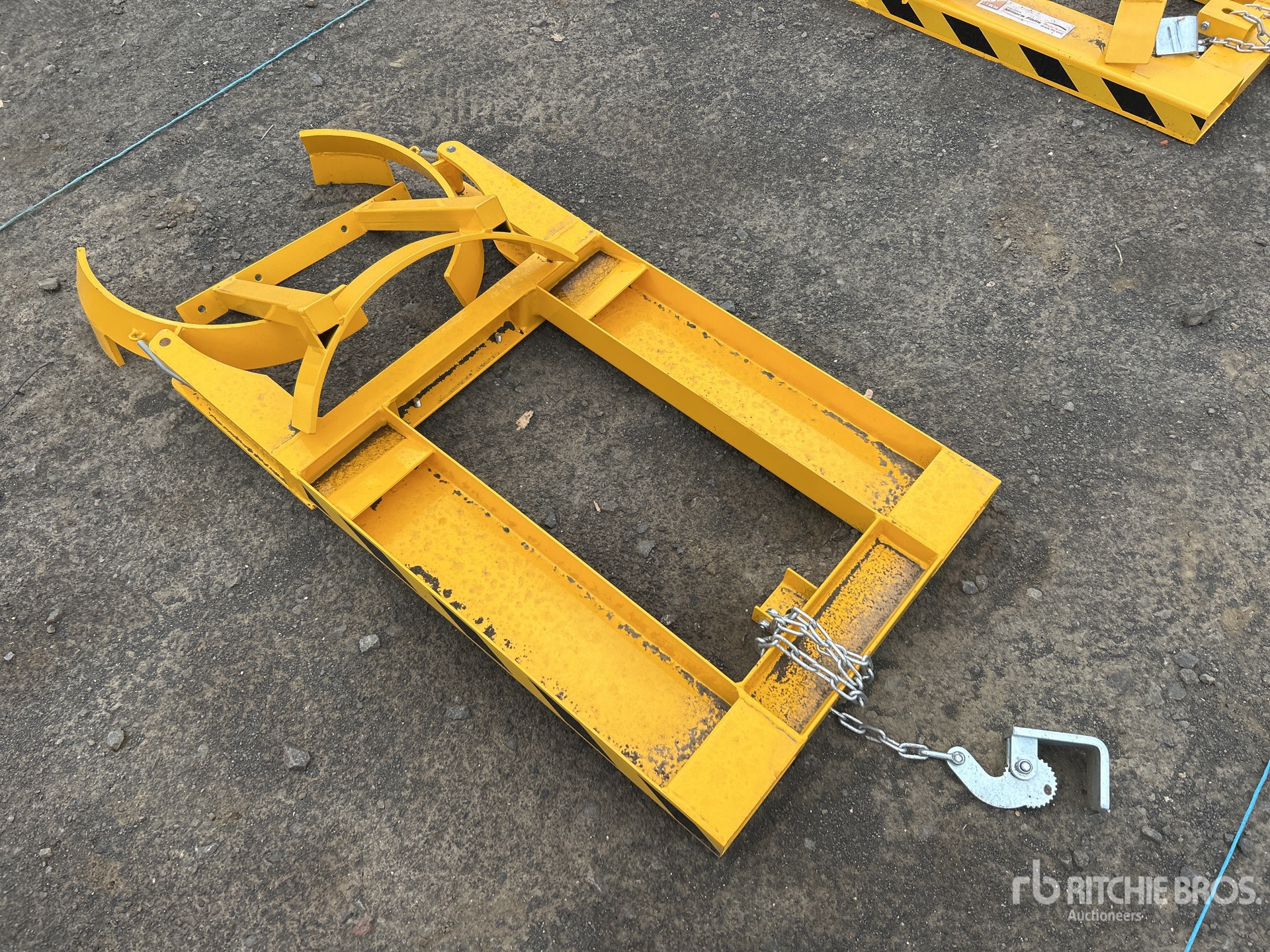 General Appearance with Foto, angolo posteriore sinistro