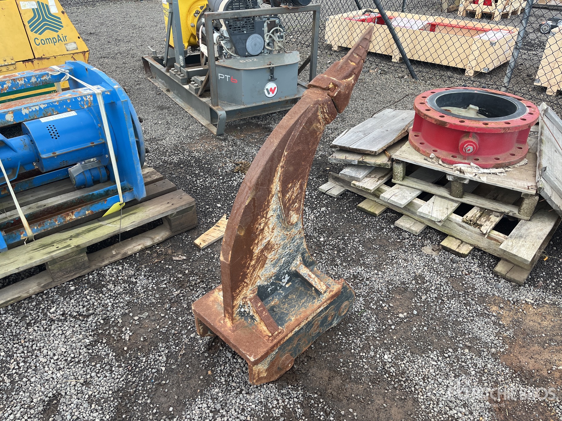 General Appearance with Foto, angolo anteriore sinistro