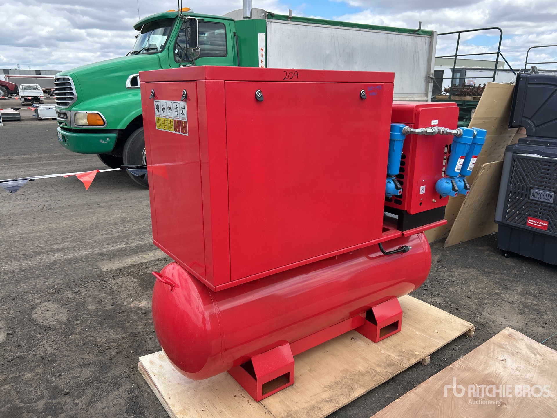 General Appearance with Picture, Right Front Corner