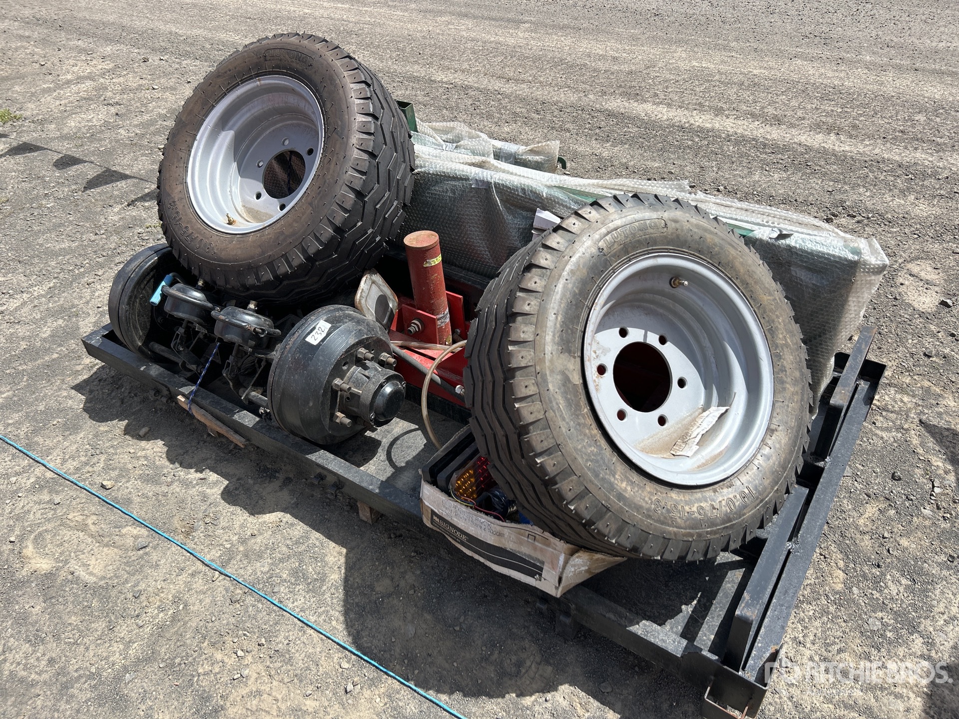 General Appearance with Picture, Left Front Corner