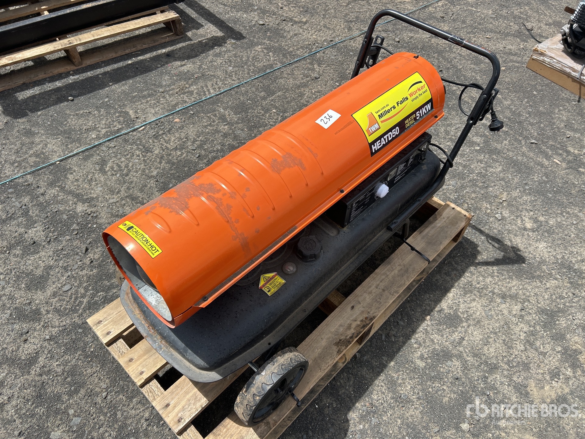 General Appearance with Foto, angolo anteriore sinistro