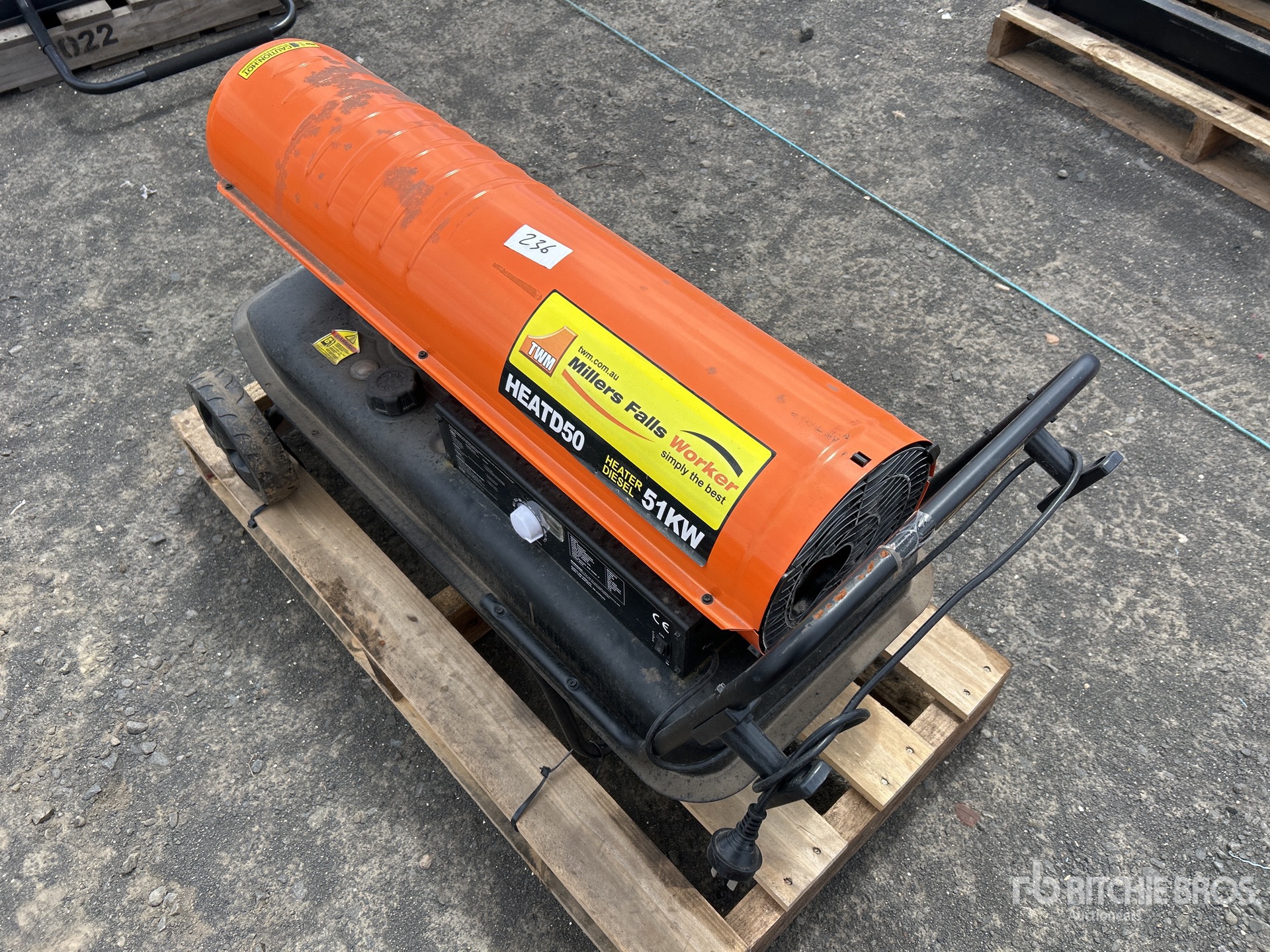 General Appearance with Foto, angolo posteriore sinistro