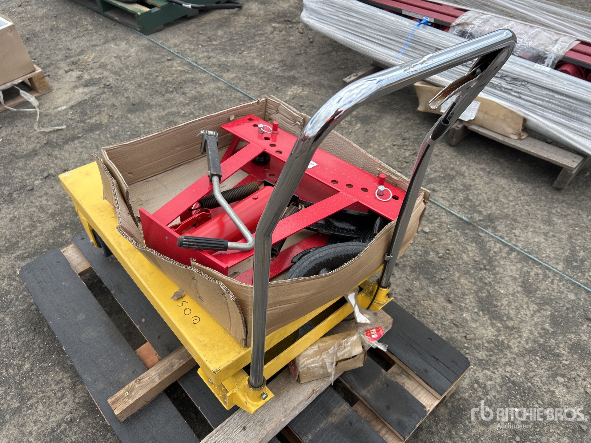 General Appearance with Picture, Left Rear Corner