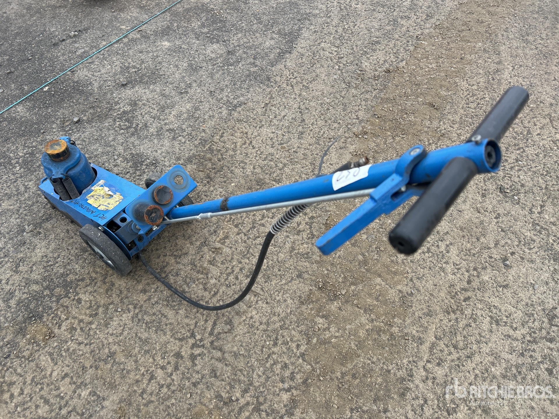 General Appearance with Foto, angolo posteriore sinistro