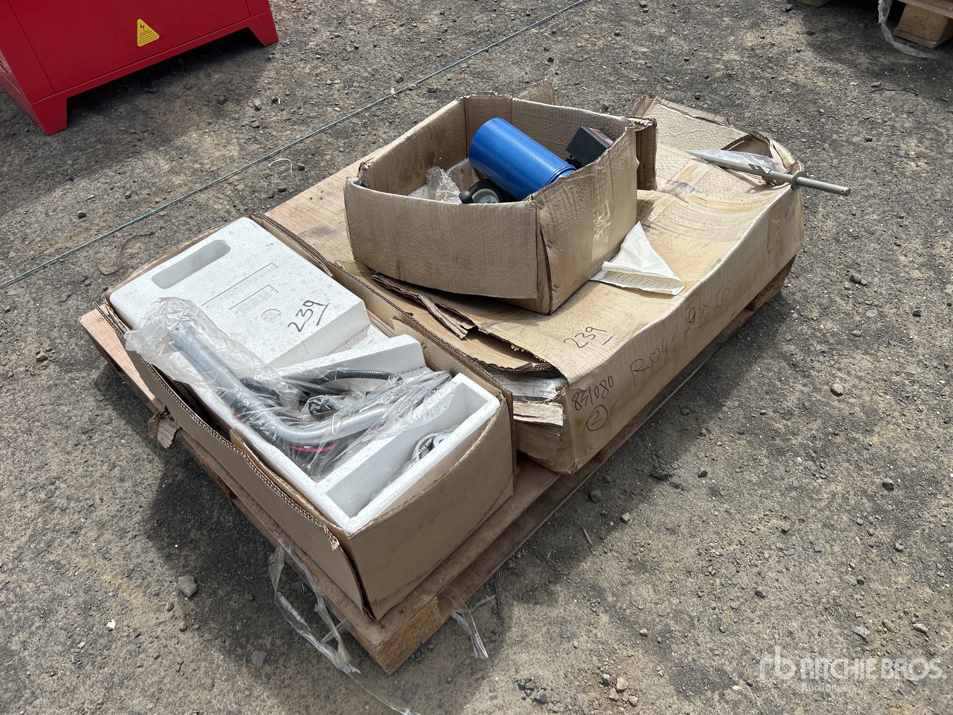 General Appearance with Picture, Right Front Corner