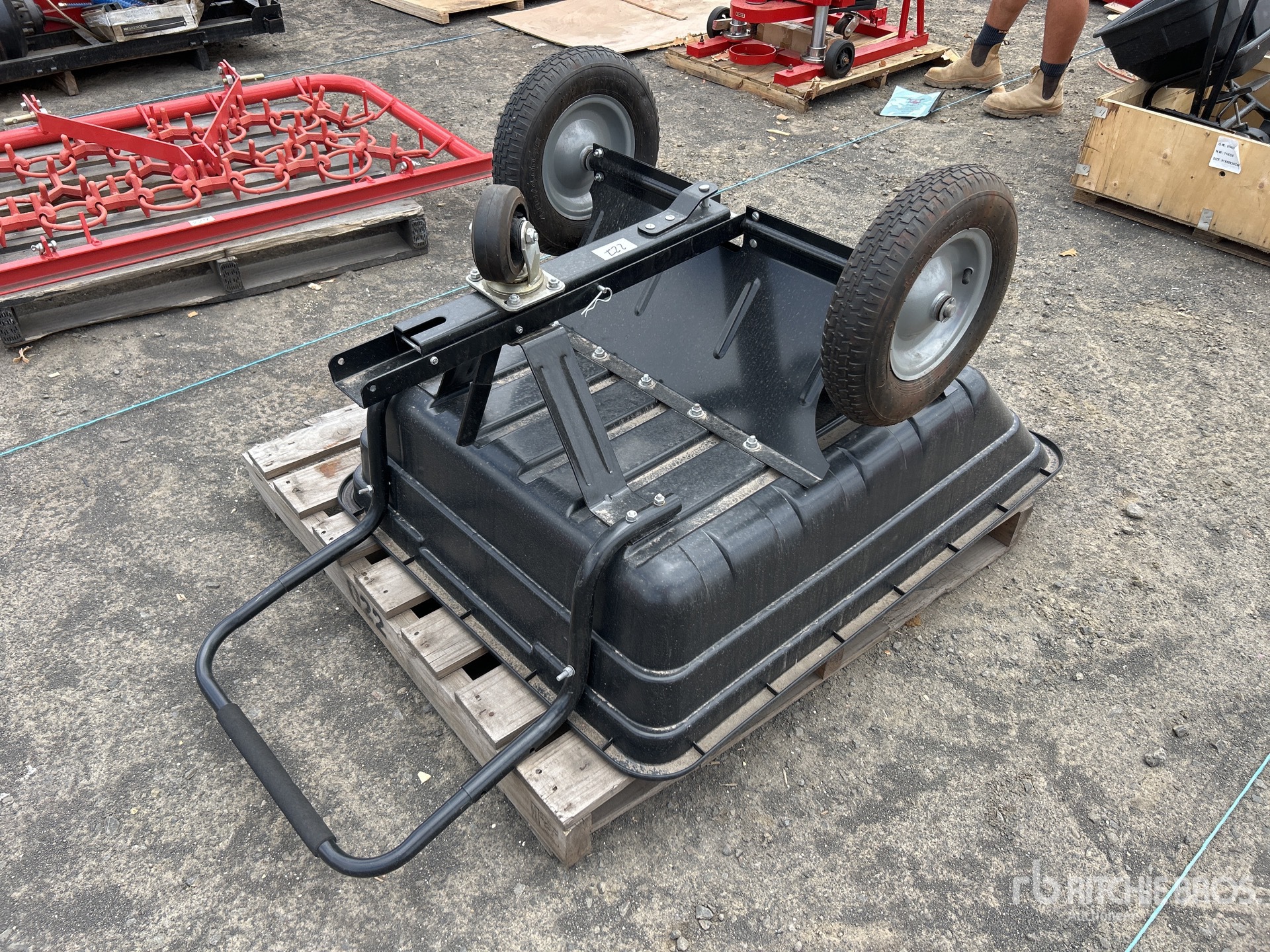 General Appearance with Picture, Right Rear Corner