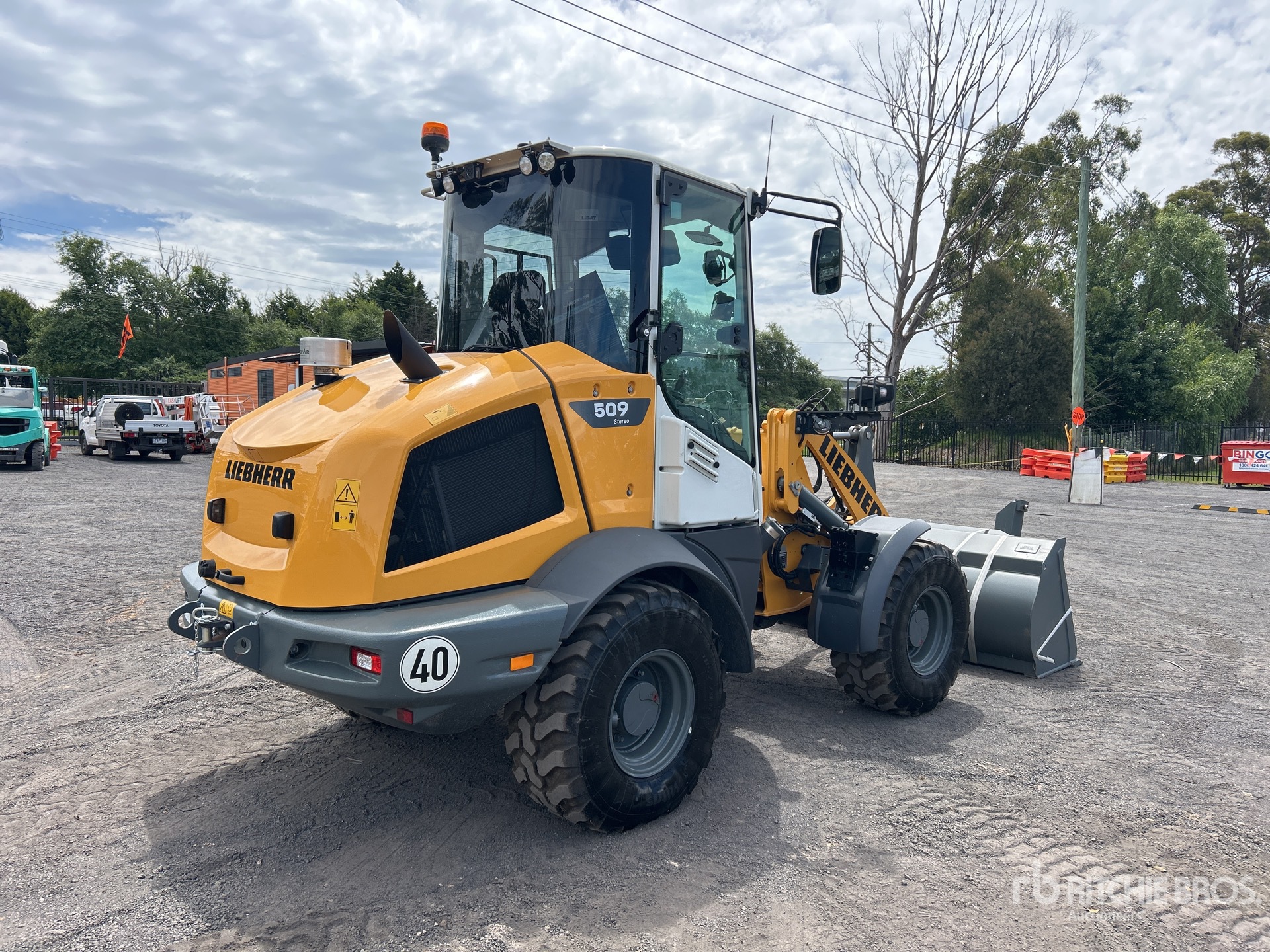 General Appearance with Imagen: esquina trasera derecha