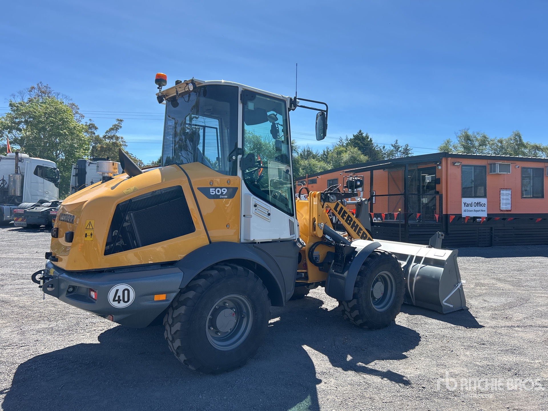 General Appearance with Imagen: esquina trasera derecha