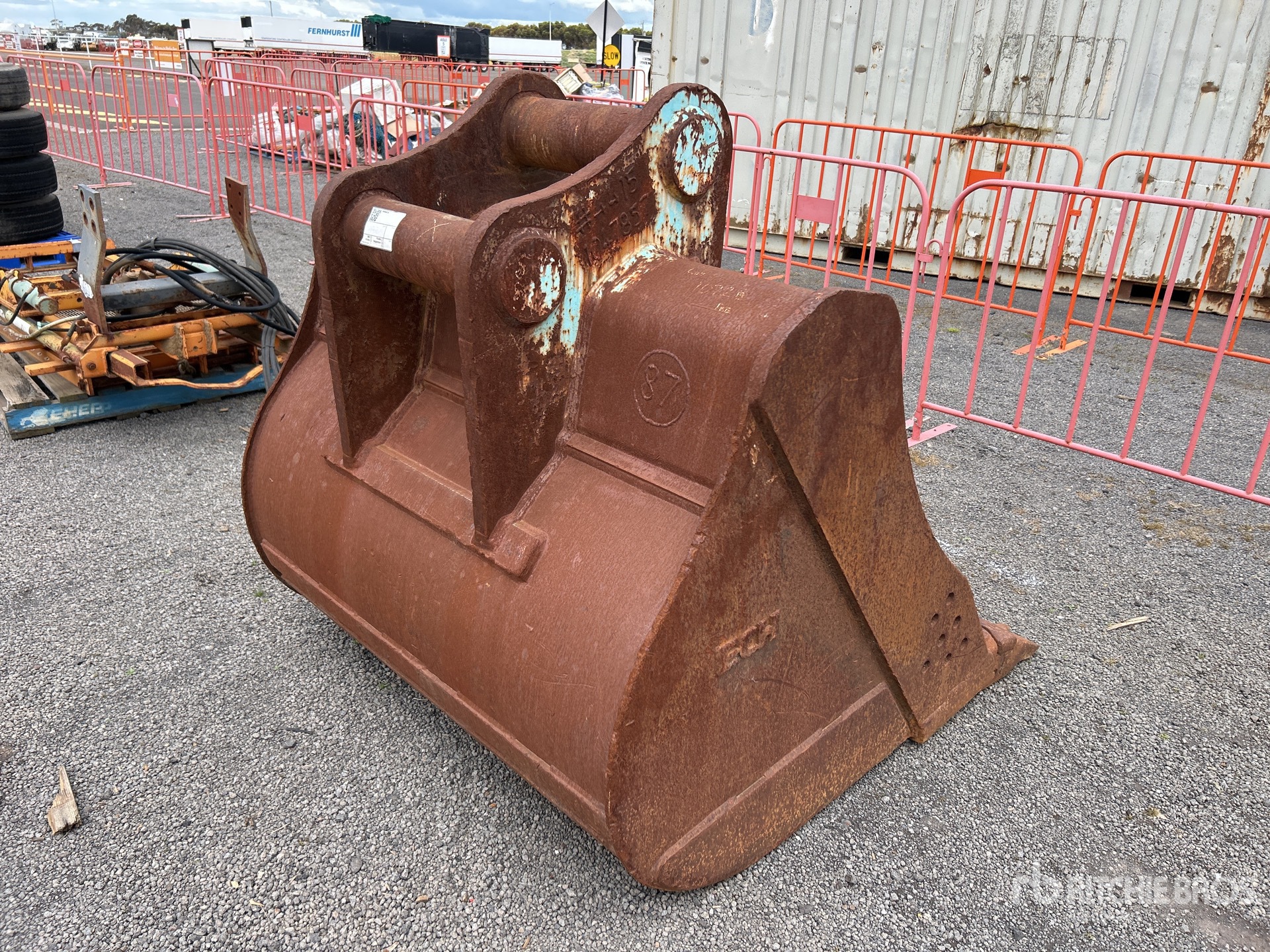 General Appearance with Picture, Right Rear Corner