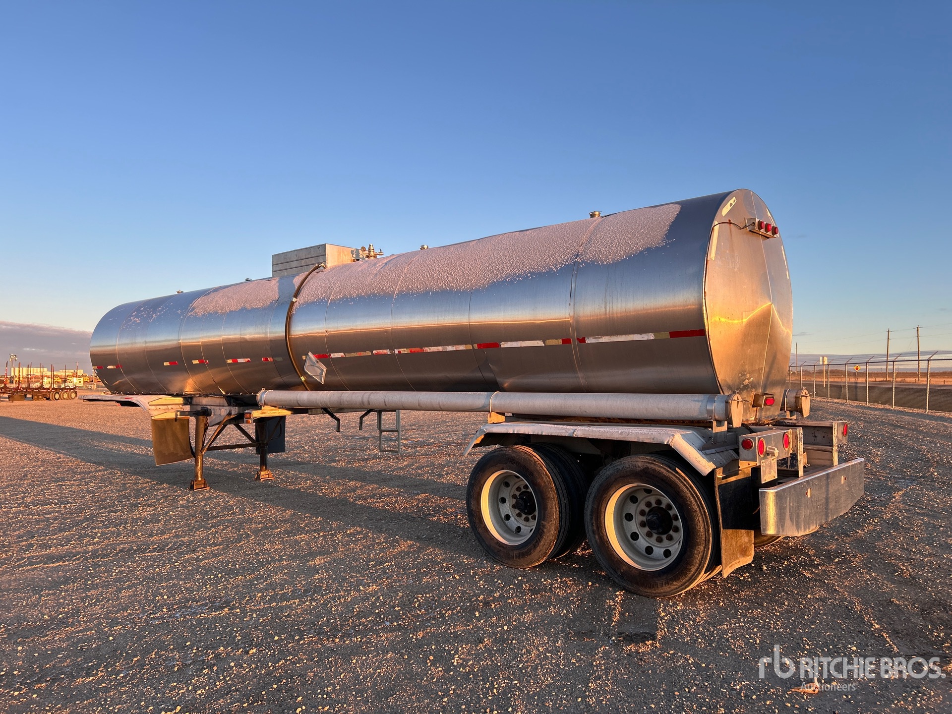 General Appearance with Bild, Ecke hinten links