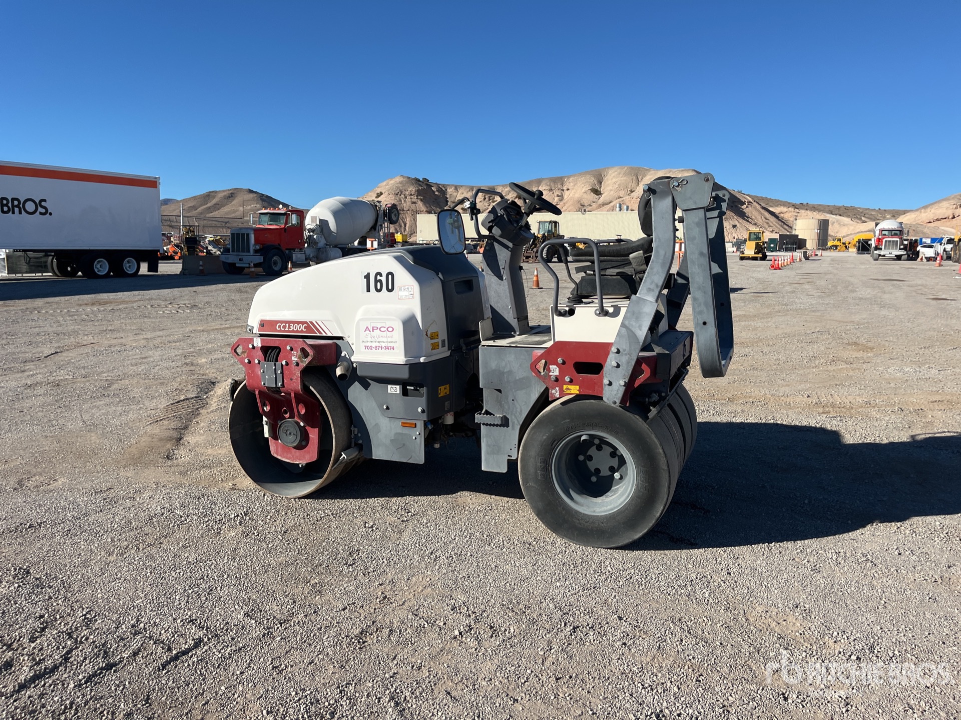 Aspect général with Image, coin arrière gauche