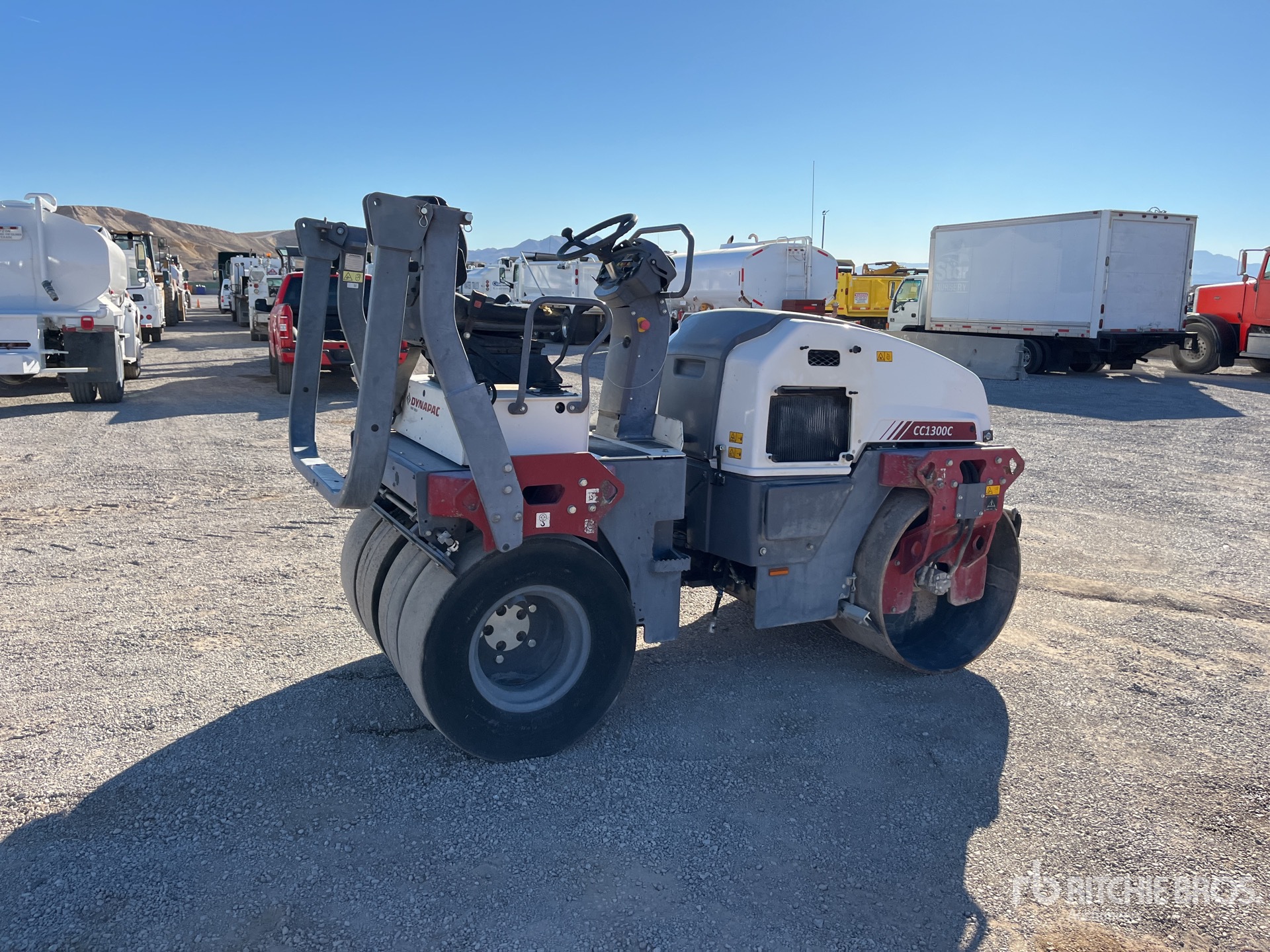 Aspect général with Image, coin arrière droit