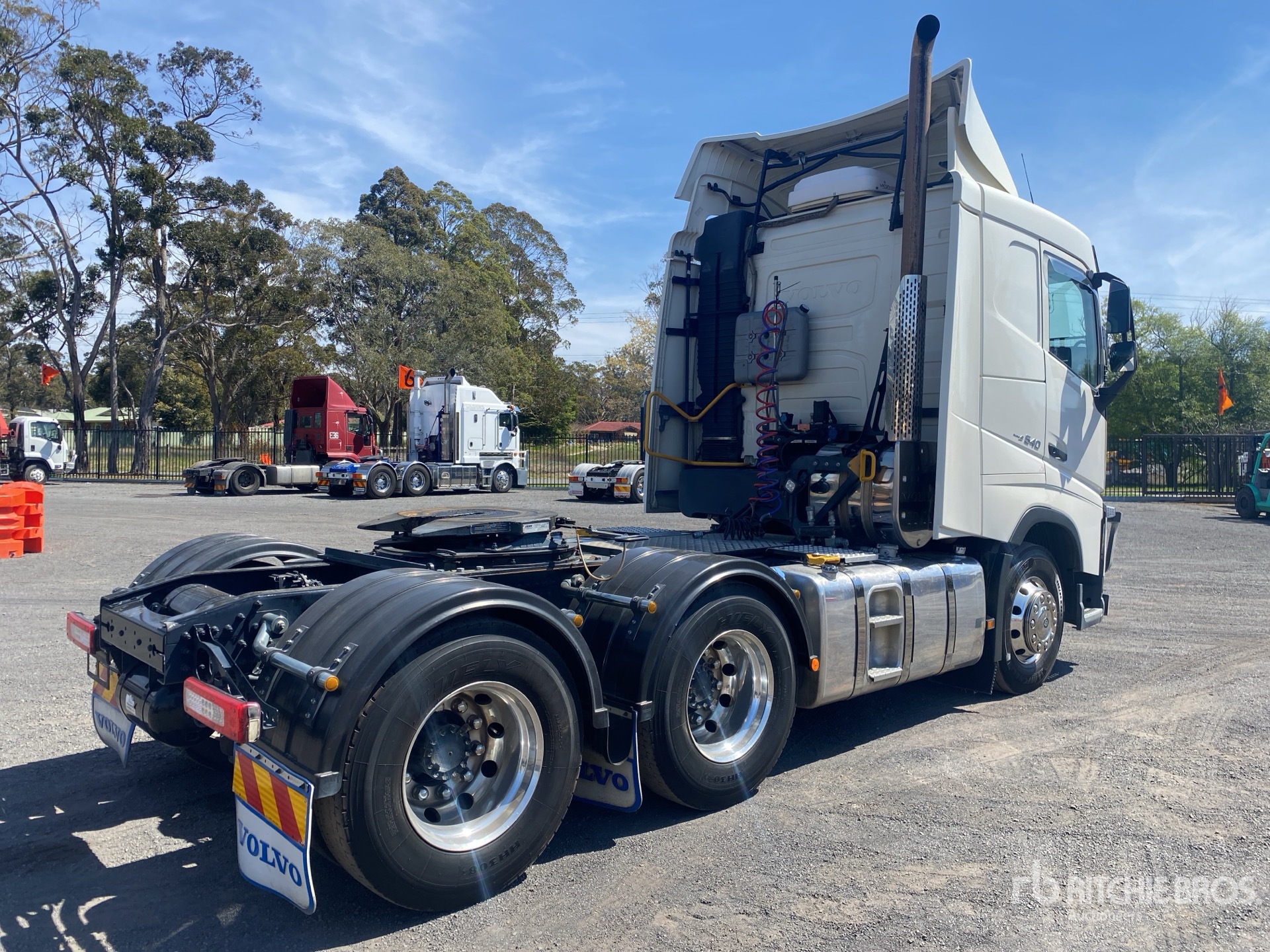 General Appearance with Bild, Ecke hinten links