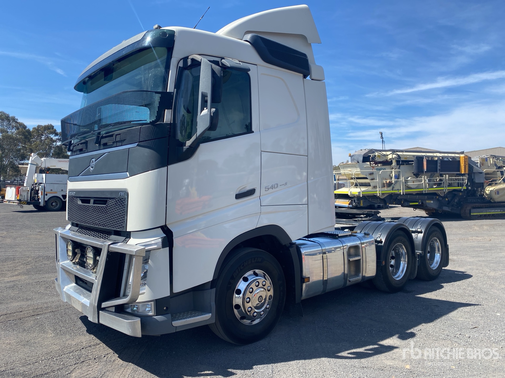 General Appearance with Bild, Ecke vorne rechts