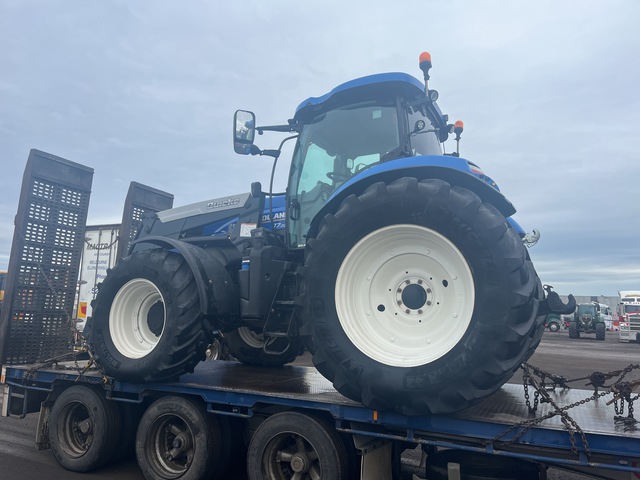 2014 New Holland T7.200 4WD Tractor