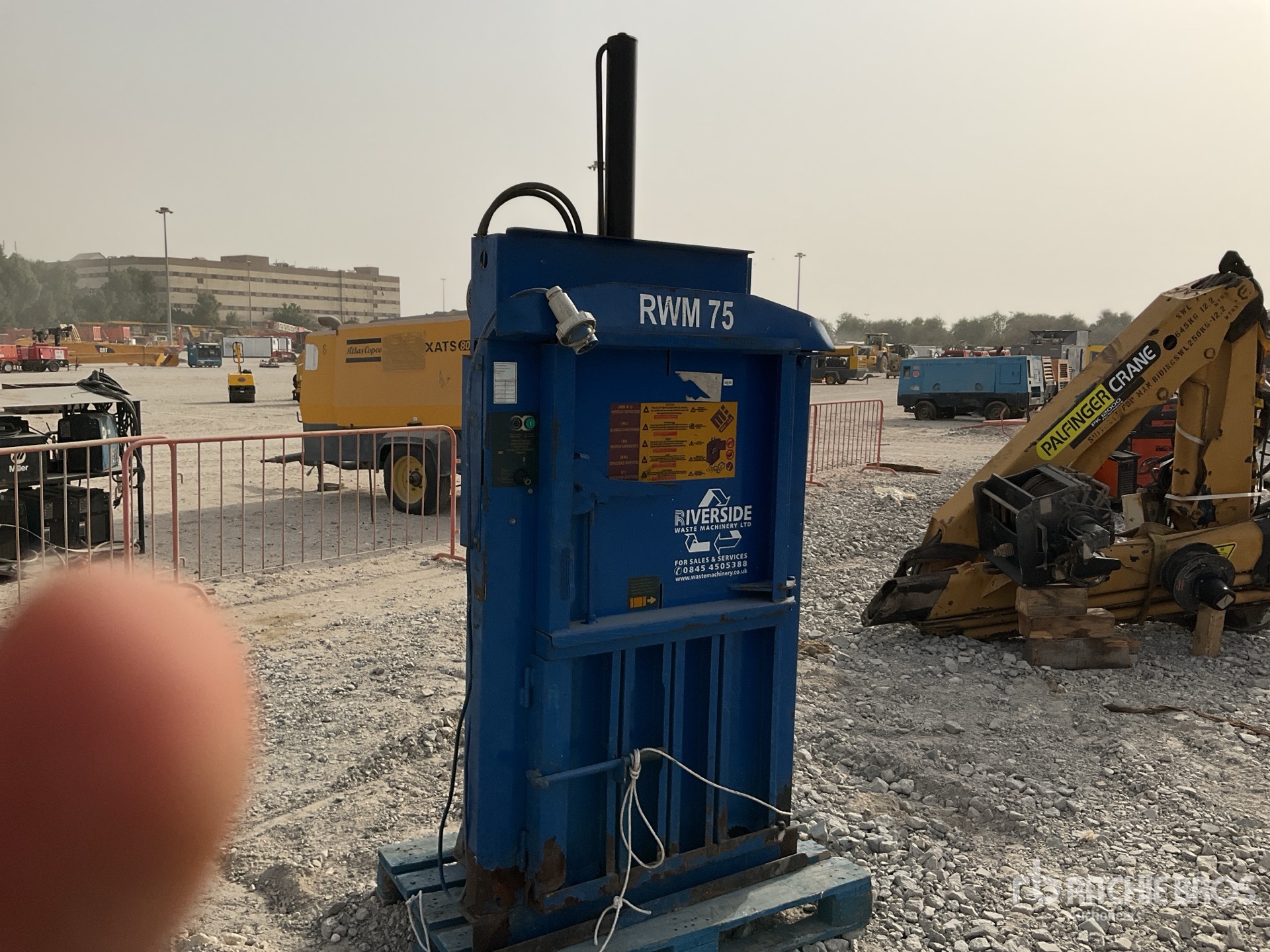 General Appearance with Imagen: esquina trasera izquierda