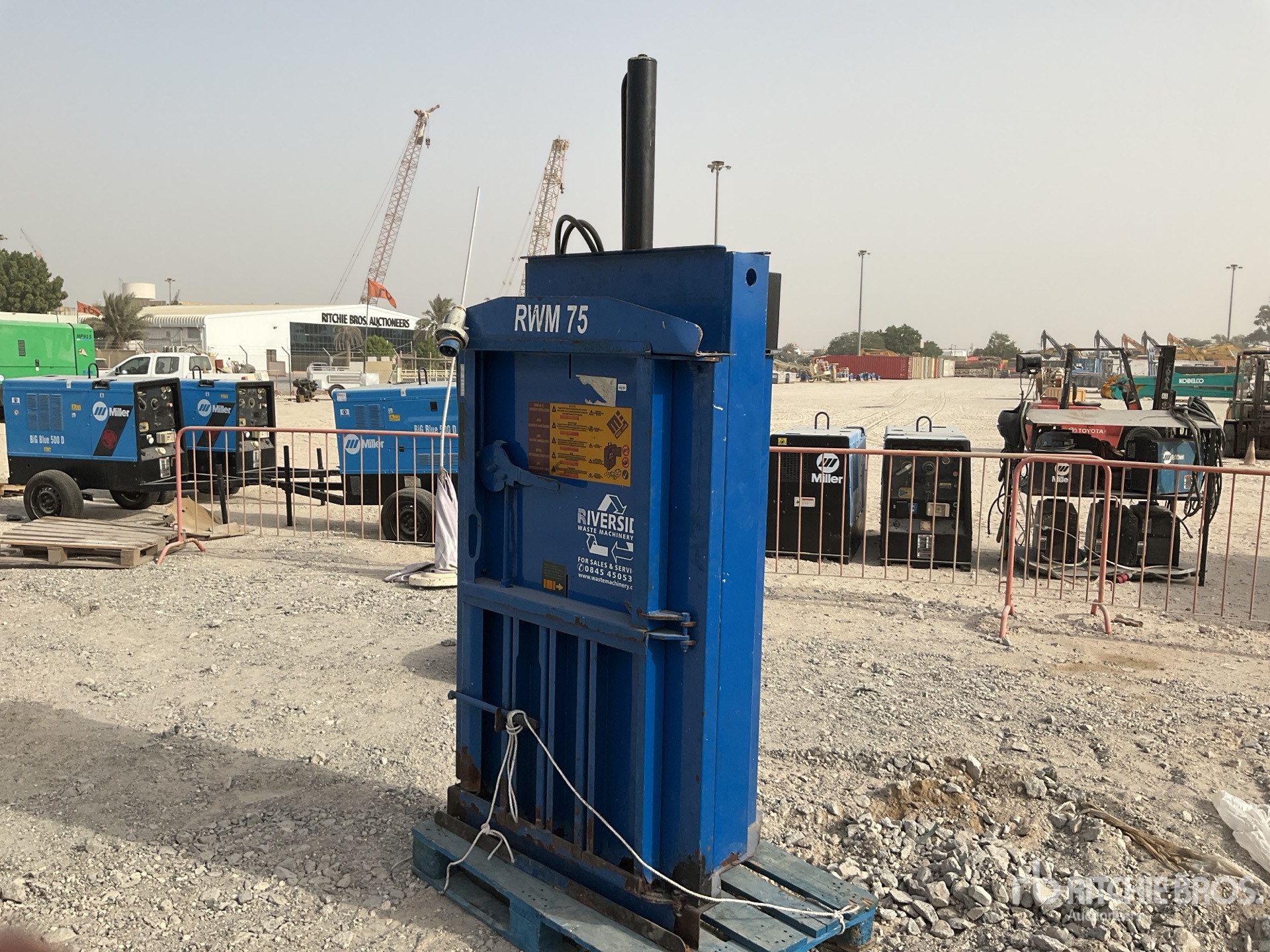 General Appearance with Imagen: esquina delantera izquierda