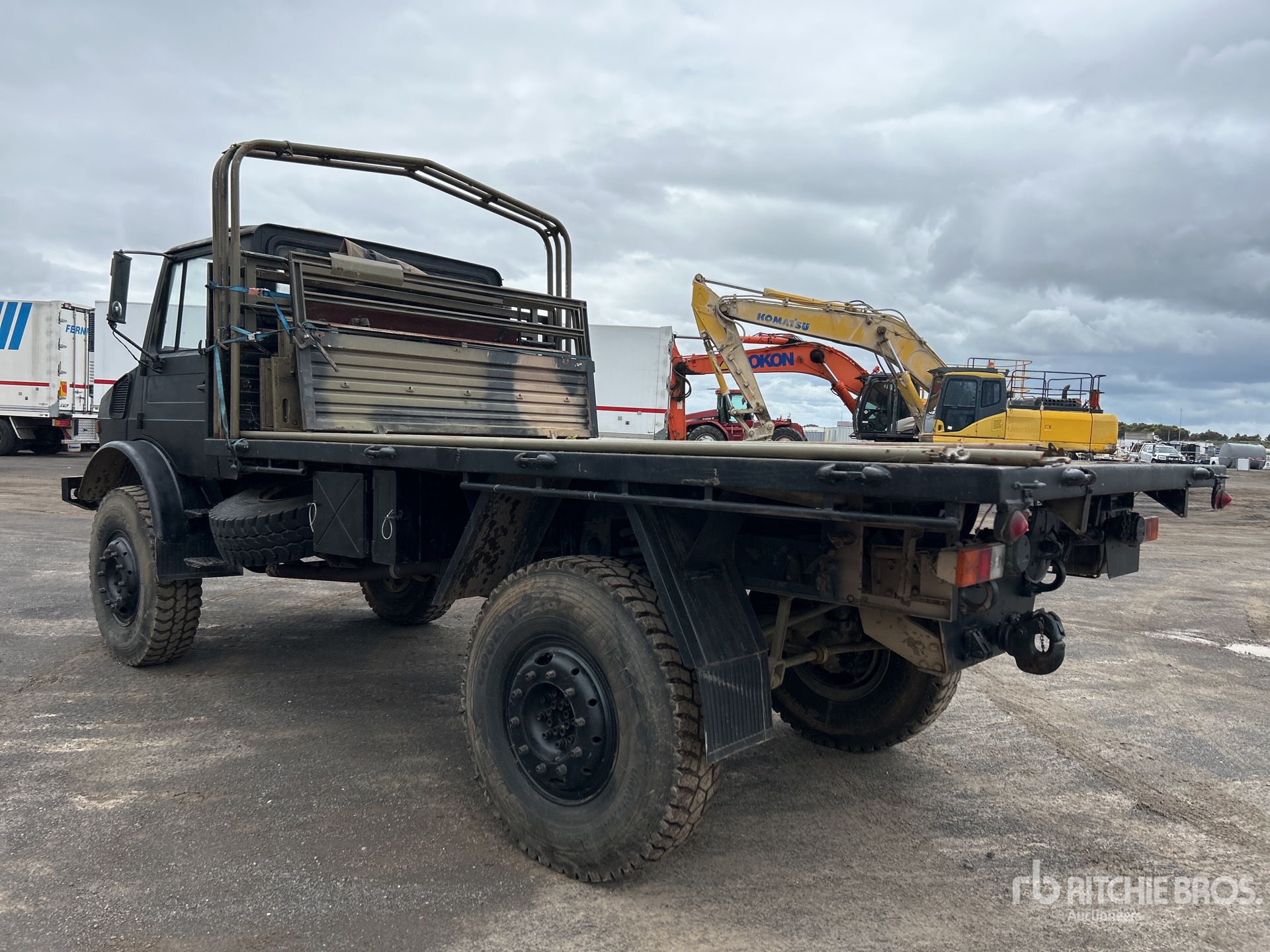 General Appearance with Bild, Ecke hinten rechts