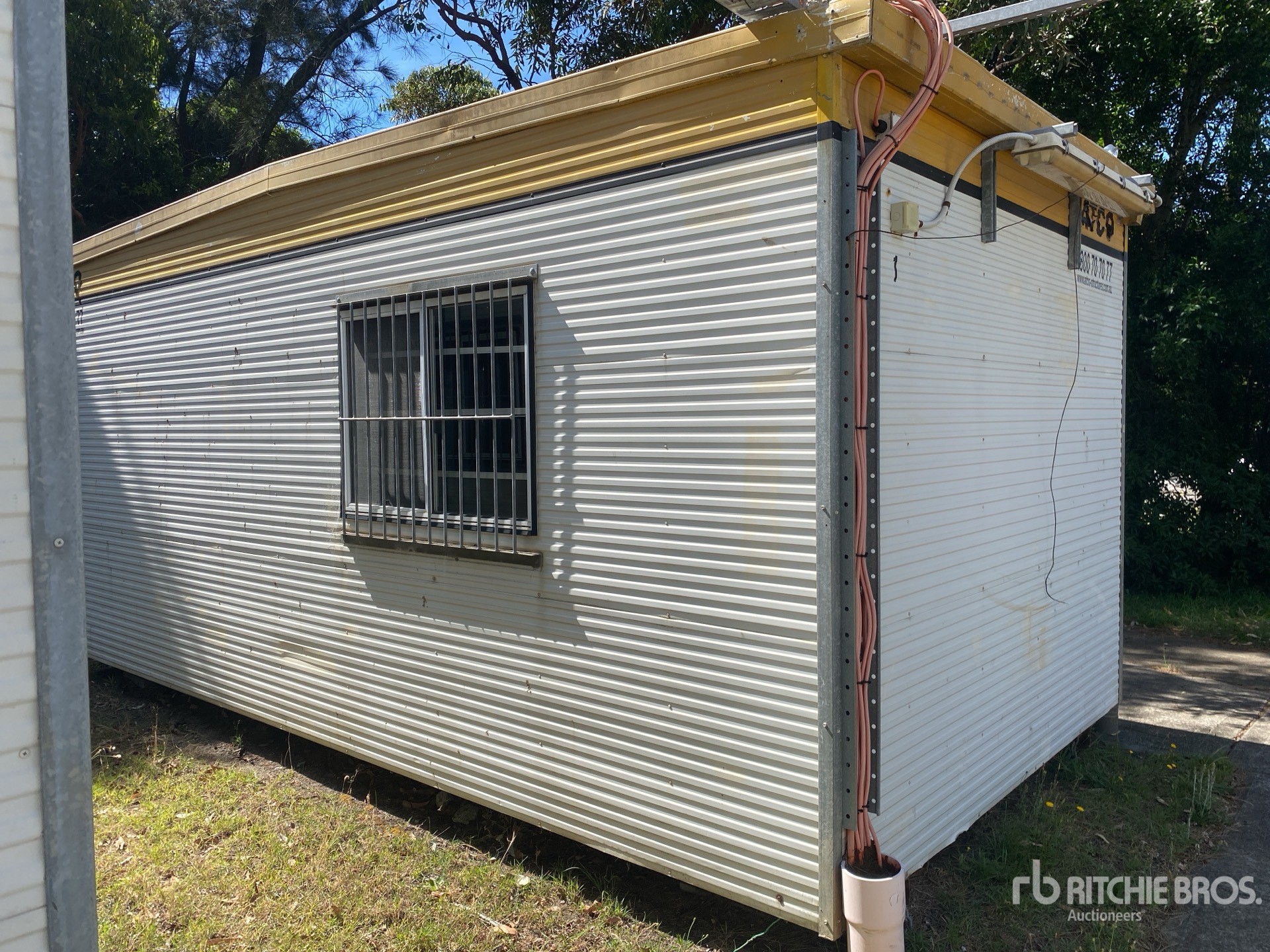 General Appearance with Picture, Right Rear Corner