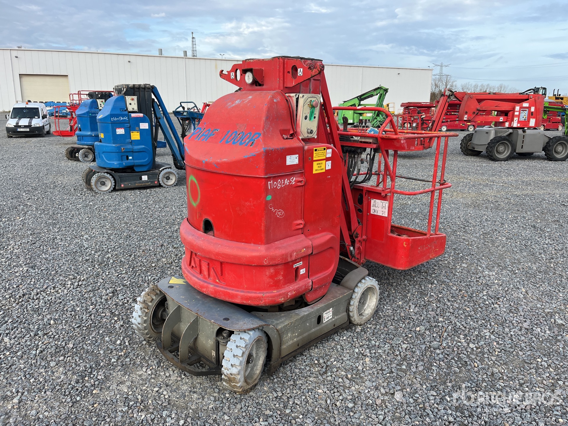 General Appearance with Picture, Left Front Corner