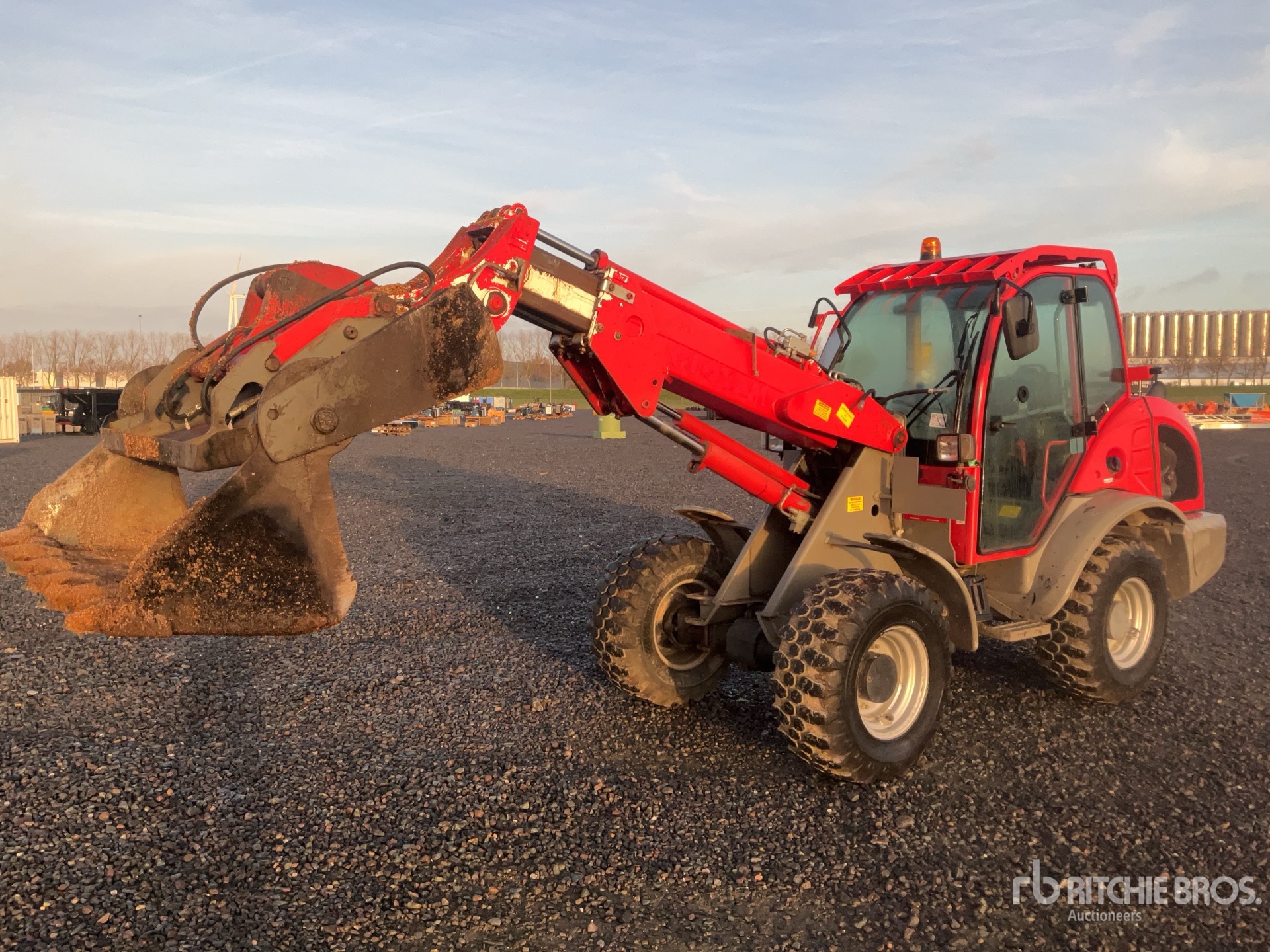 General Appearance with Picture, Left Front Corner