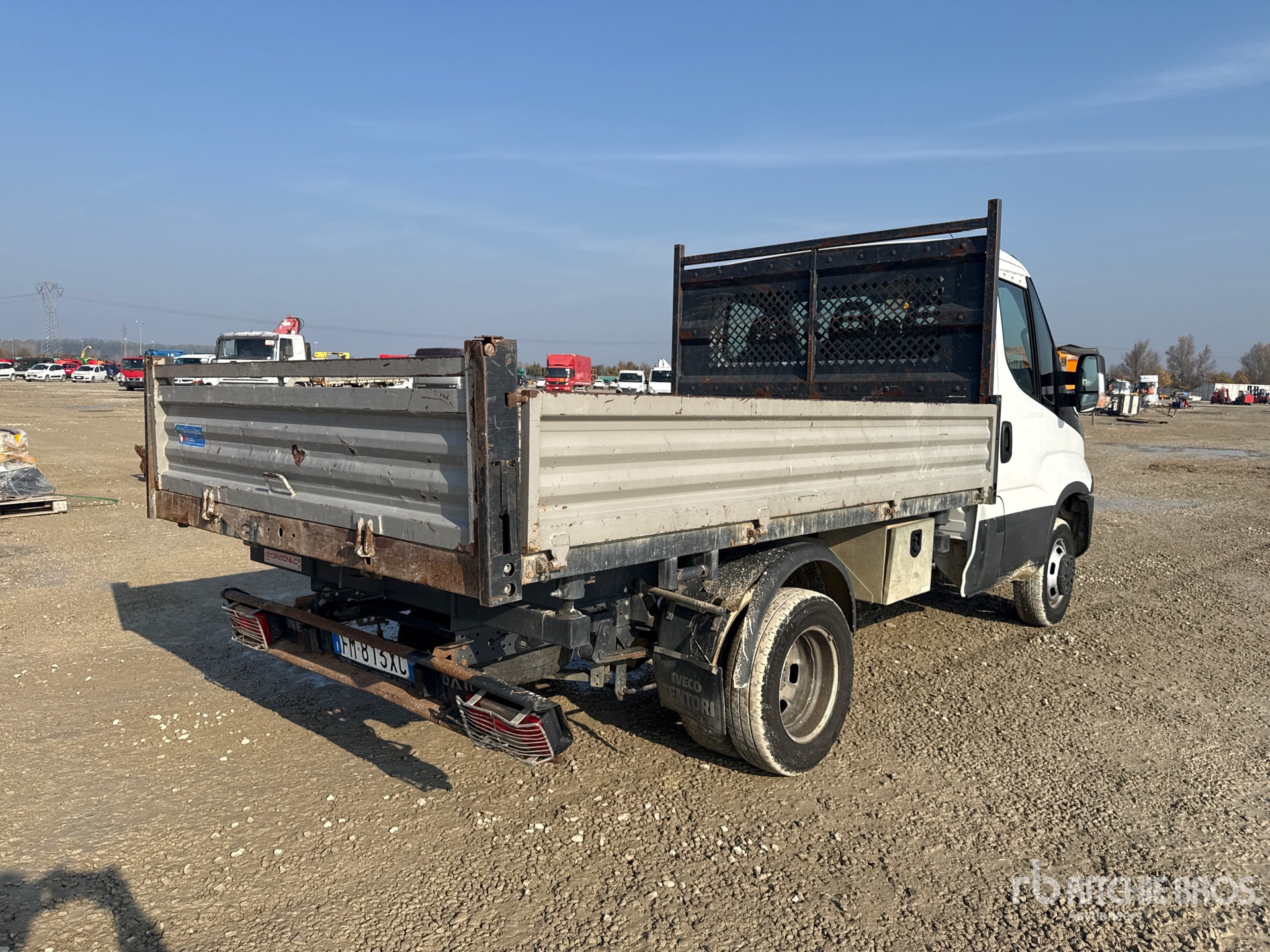 General Appearance with Imagen: esquina trasera derecha