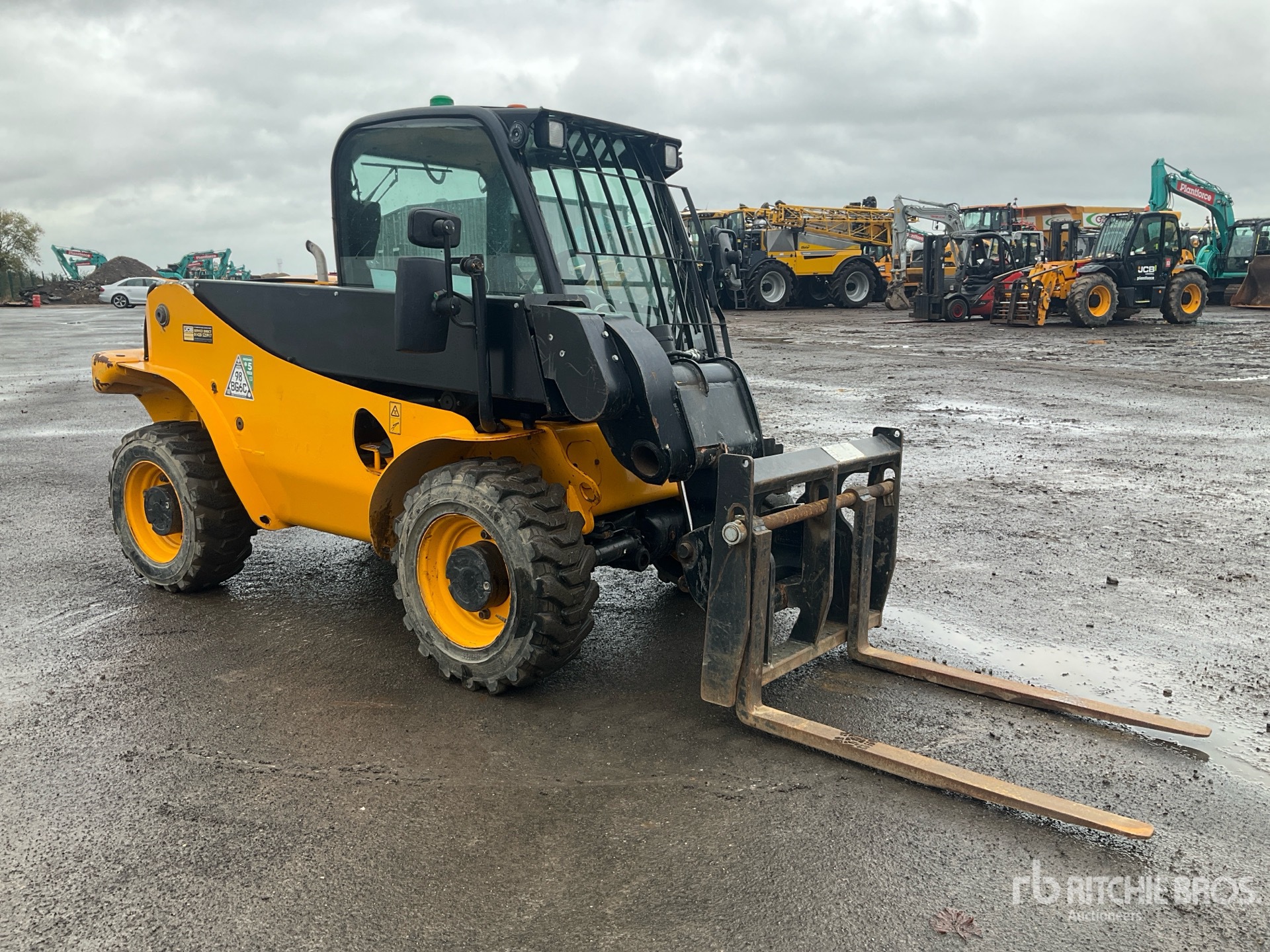 General Appearance with Picture, Right Front Corner