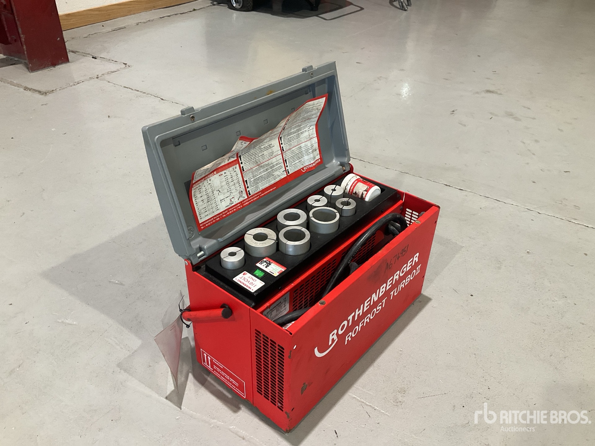 General Appearance with Picture, Right Front Corner