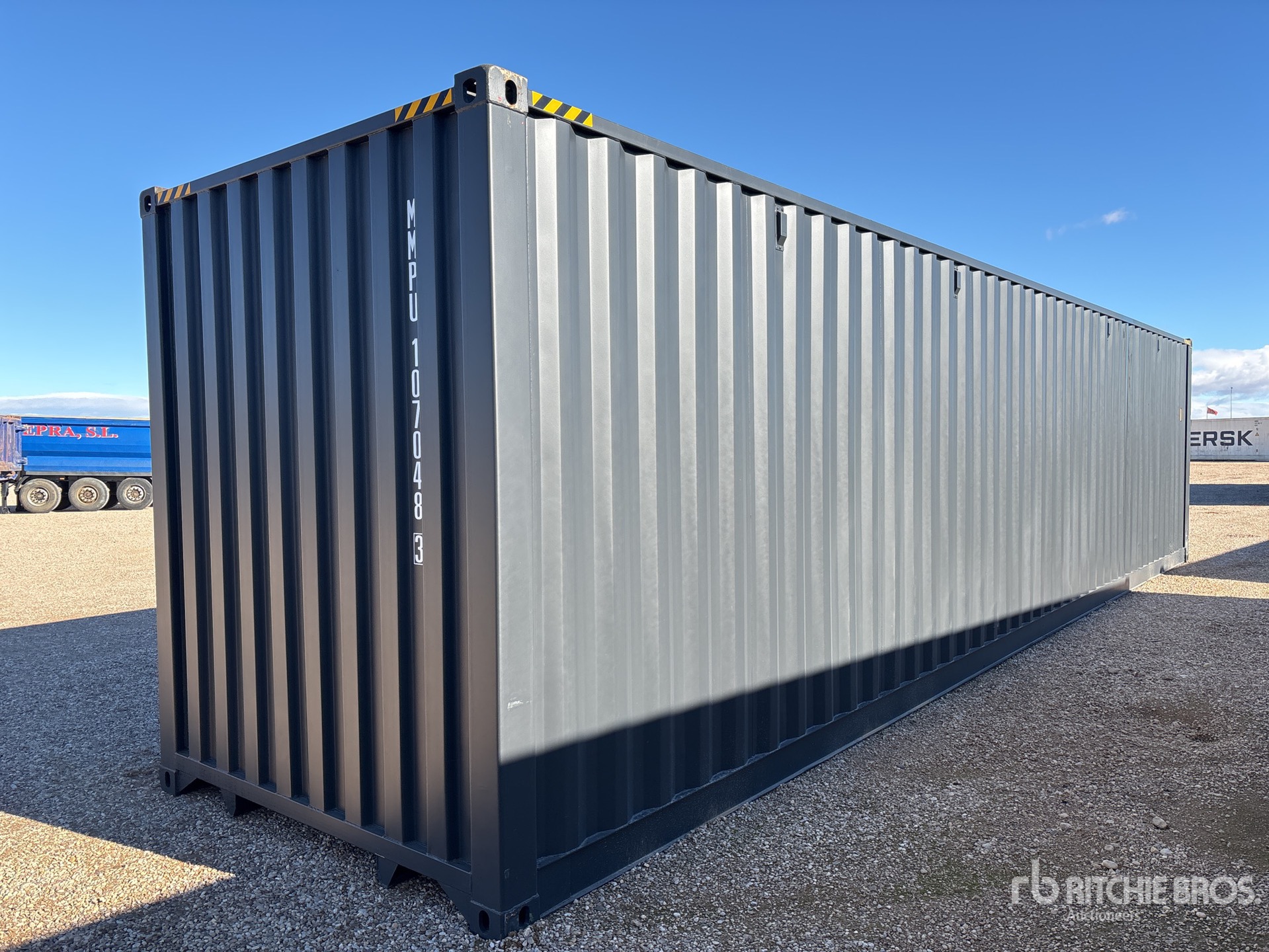 Aspect général with Image, coin arrière droit