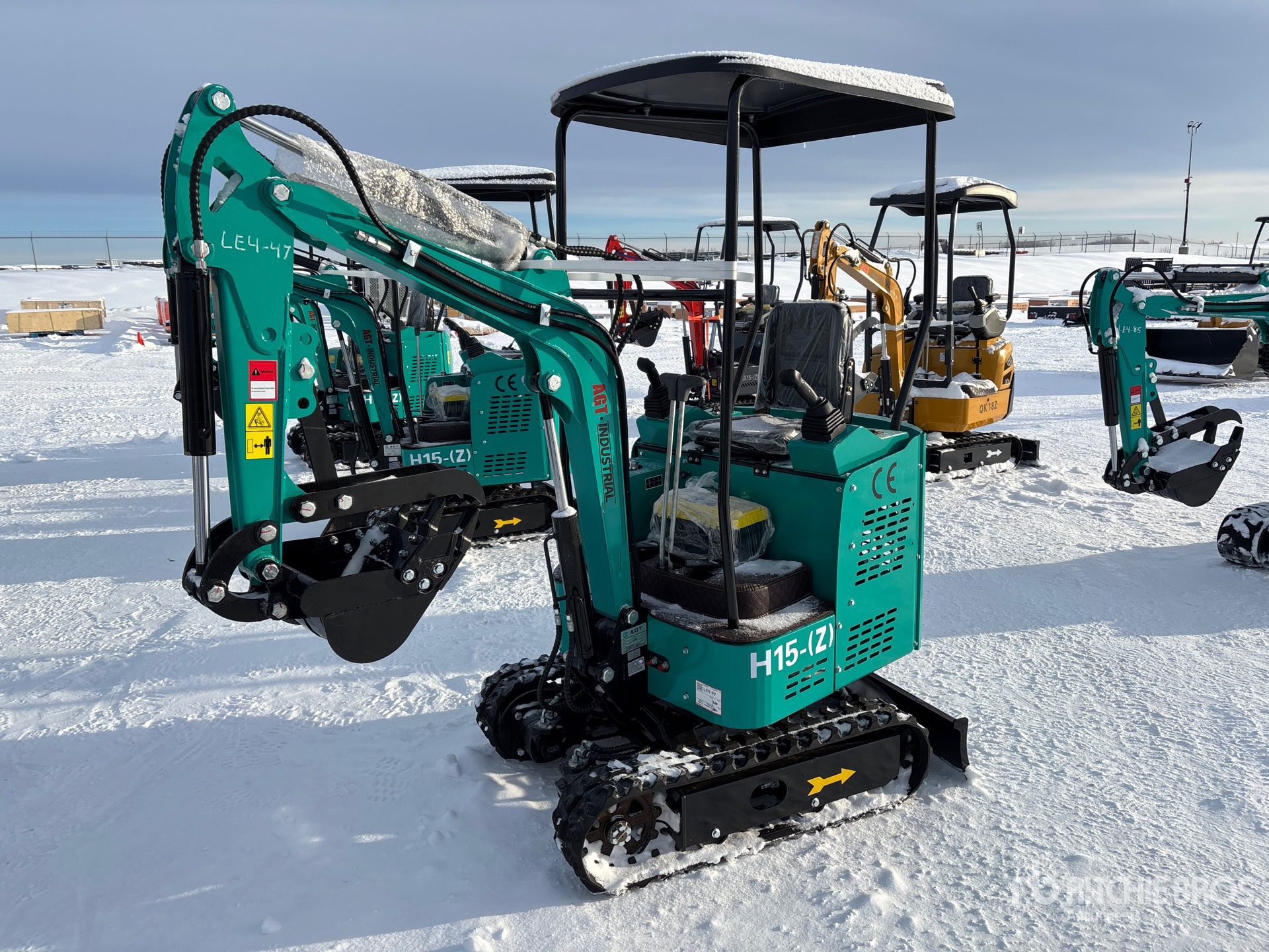 General Appearance with Picture, Left Front Corner