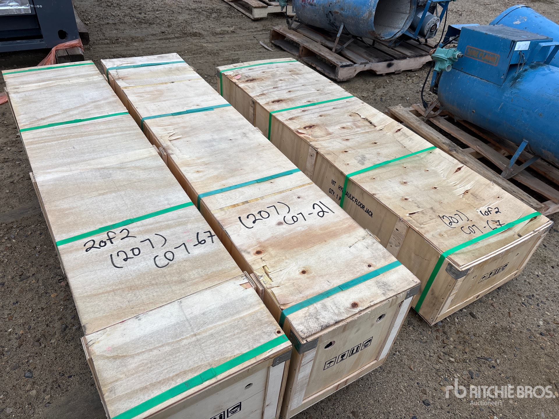 General Appearance with Bild, Ecke vorne links