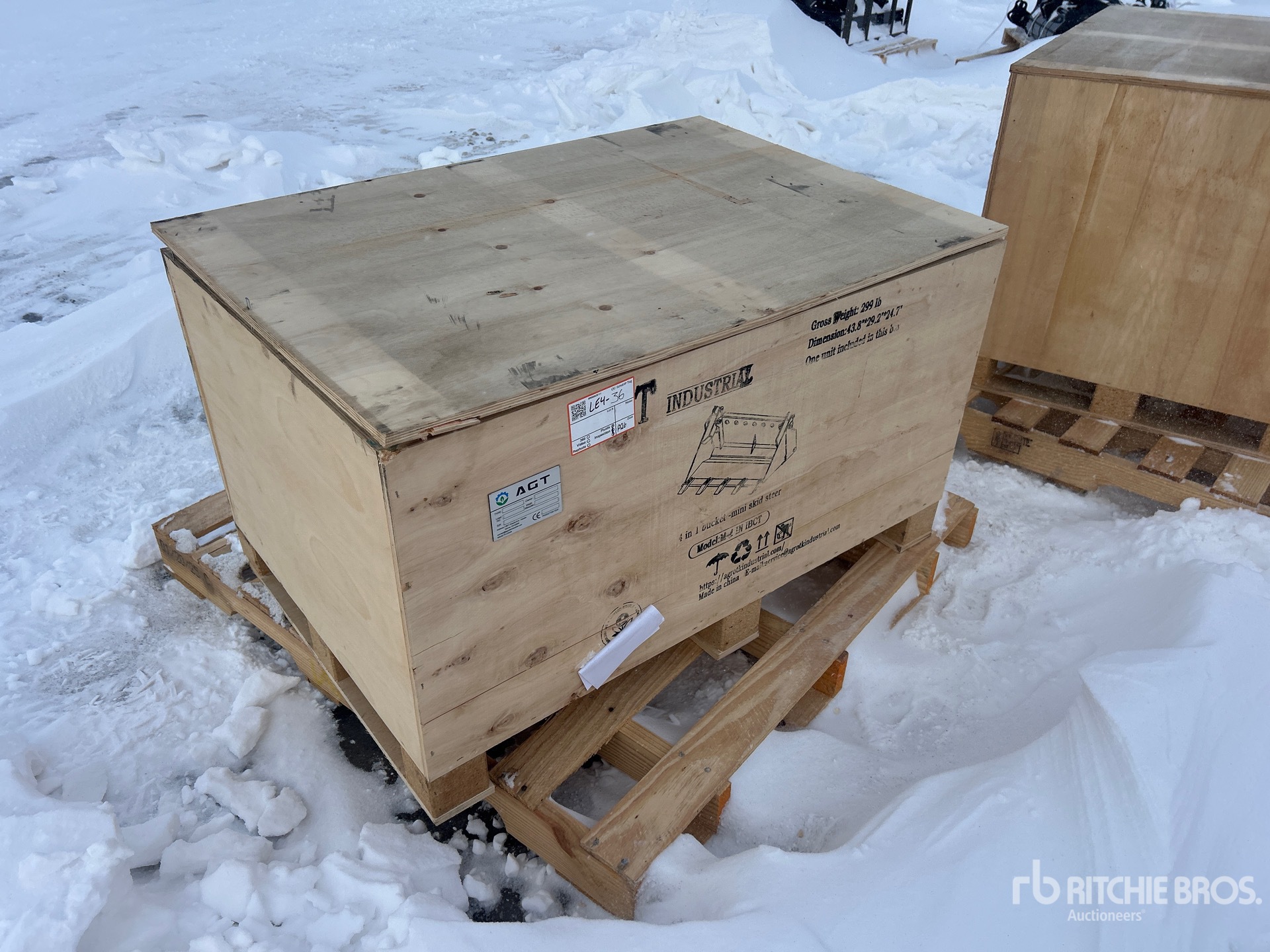 General Appearance with Picture, Right Front Corner