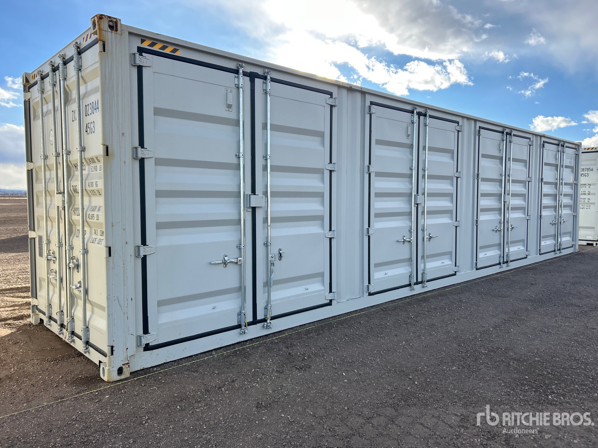 General Appearance with Bild, Ecke hinten rechts