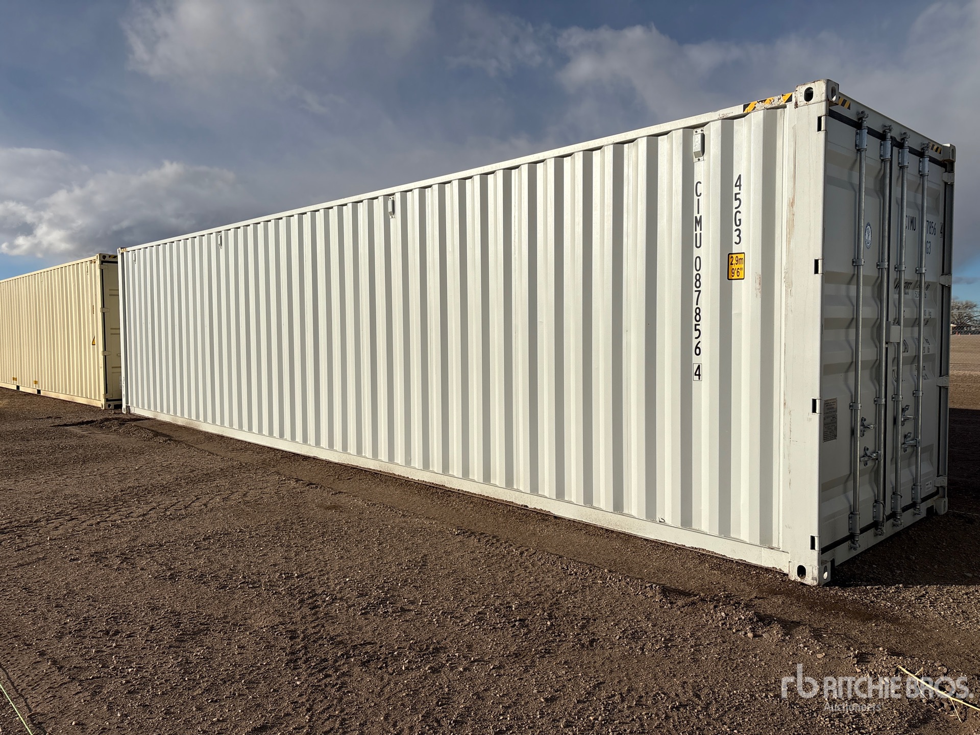 General Appearance with Bild, Ecke hinten links