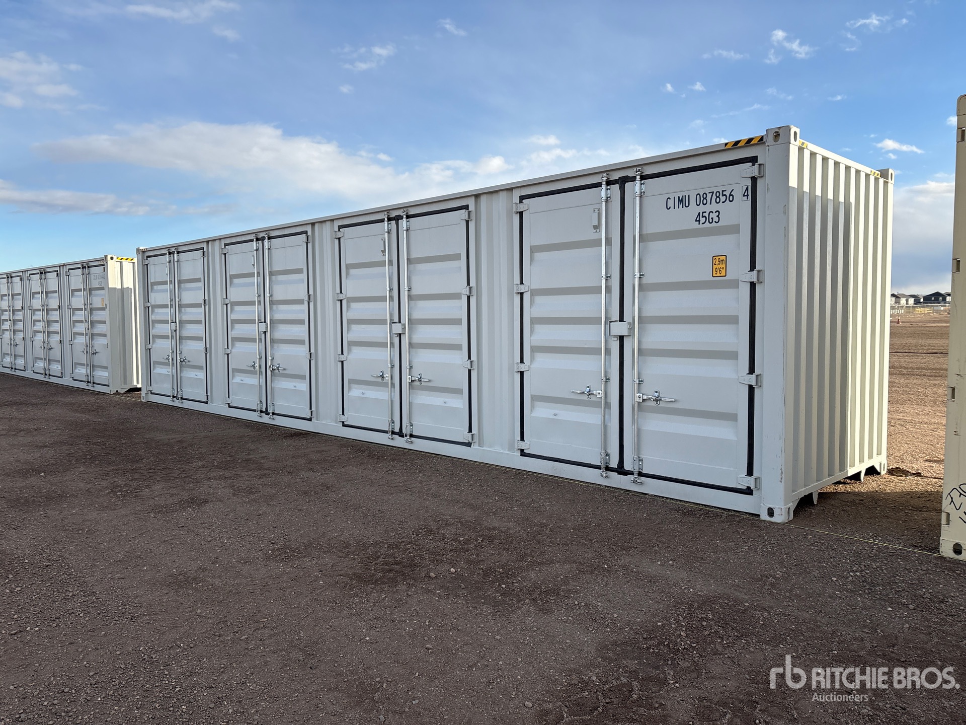 General Appearance with Bild, Ecke vorne rechts