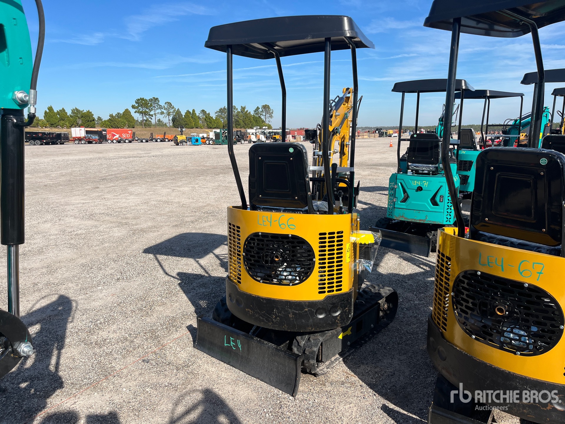 General Appearance with Picture, Right Rear Corner