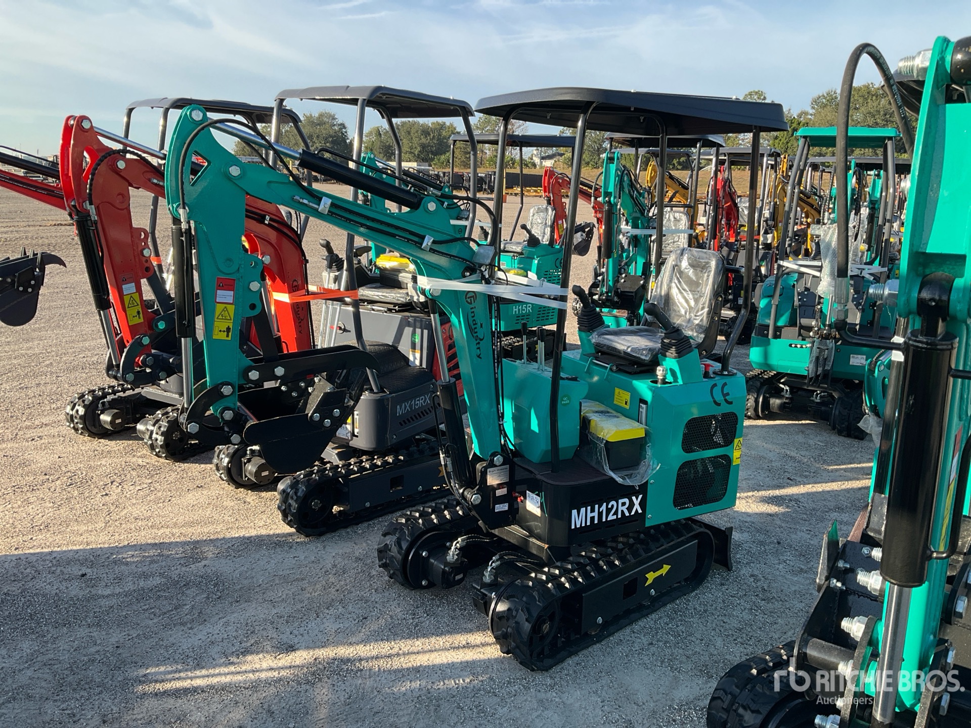 General Appearance with Foto, angolo anteriore sinistro