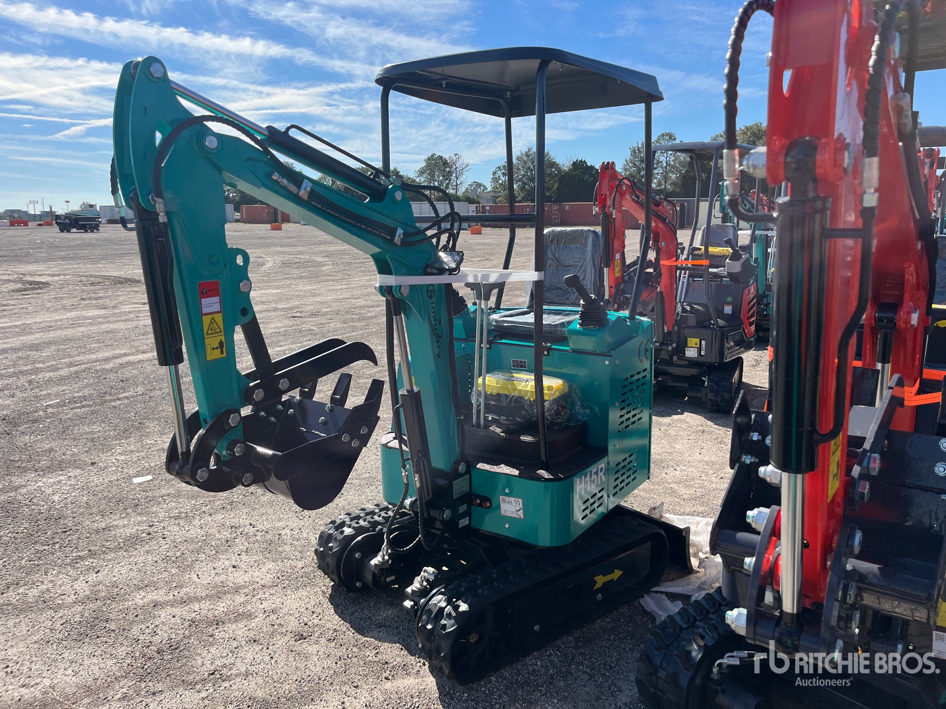 General Appearance with Picture, Left Front Corner