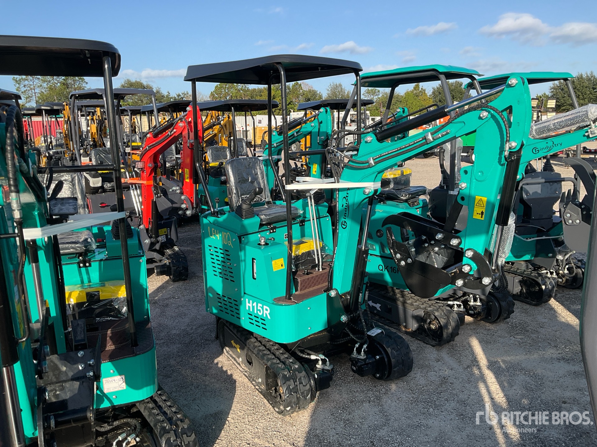 General Appearance with Picture, Right Front Corner