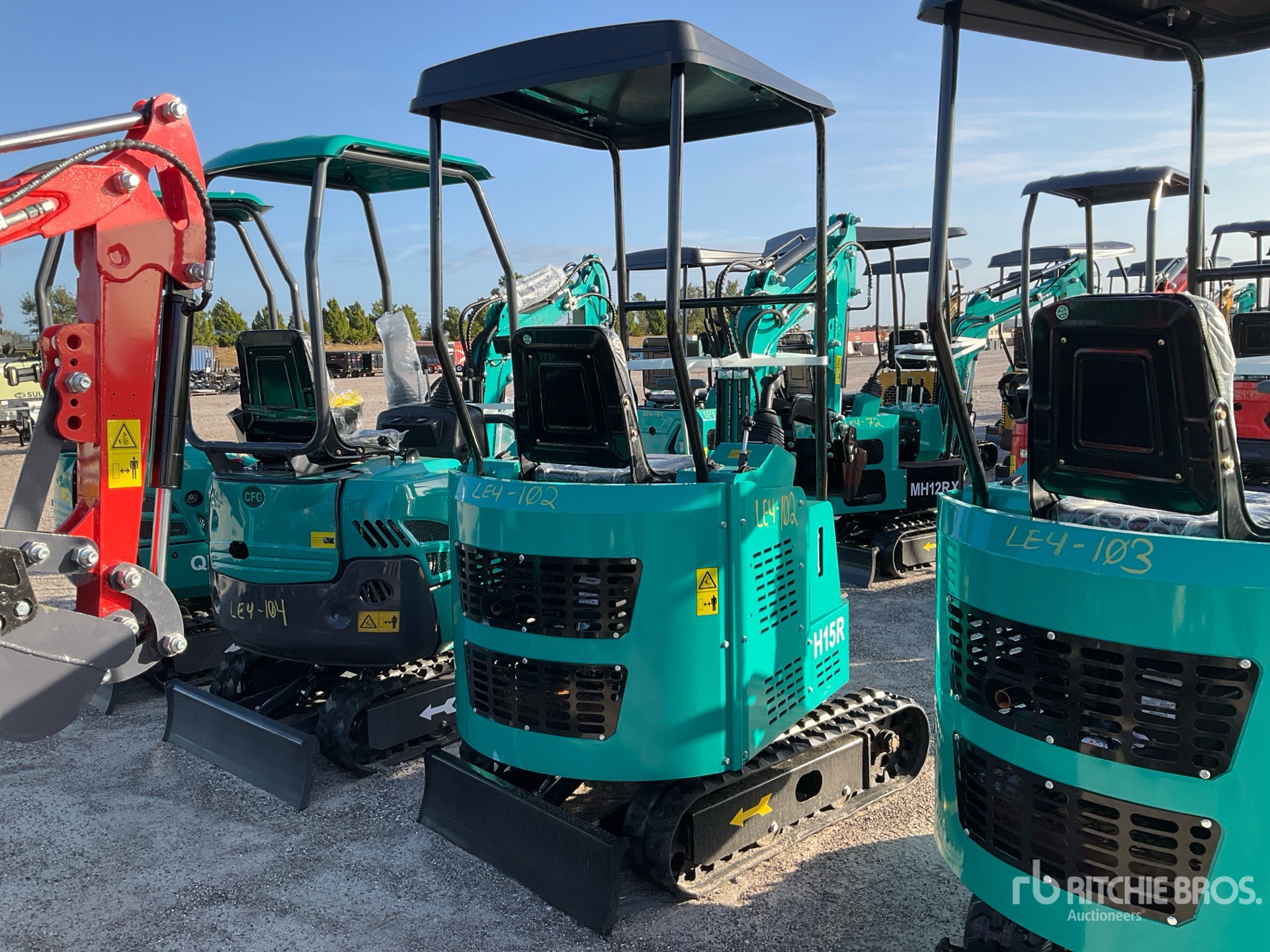 General Appearance with Picture, Right Rear Corner