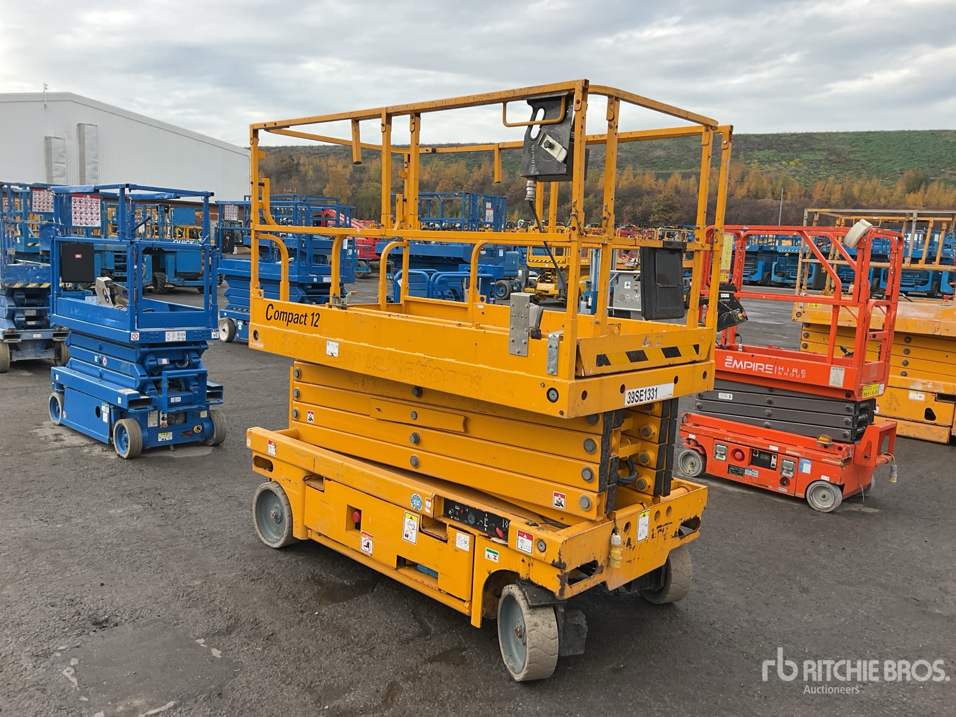 General Appearance with Foto, angolo anteriore destro