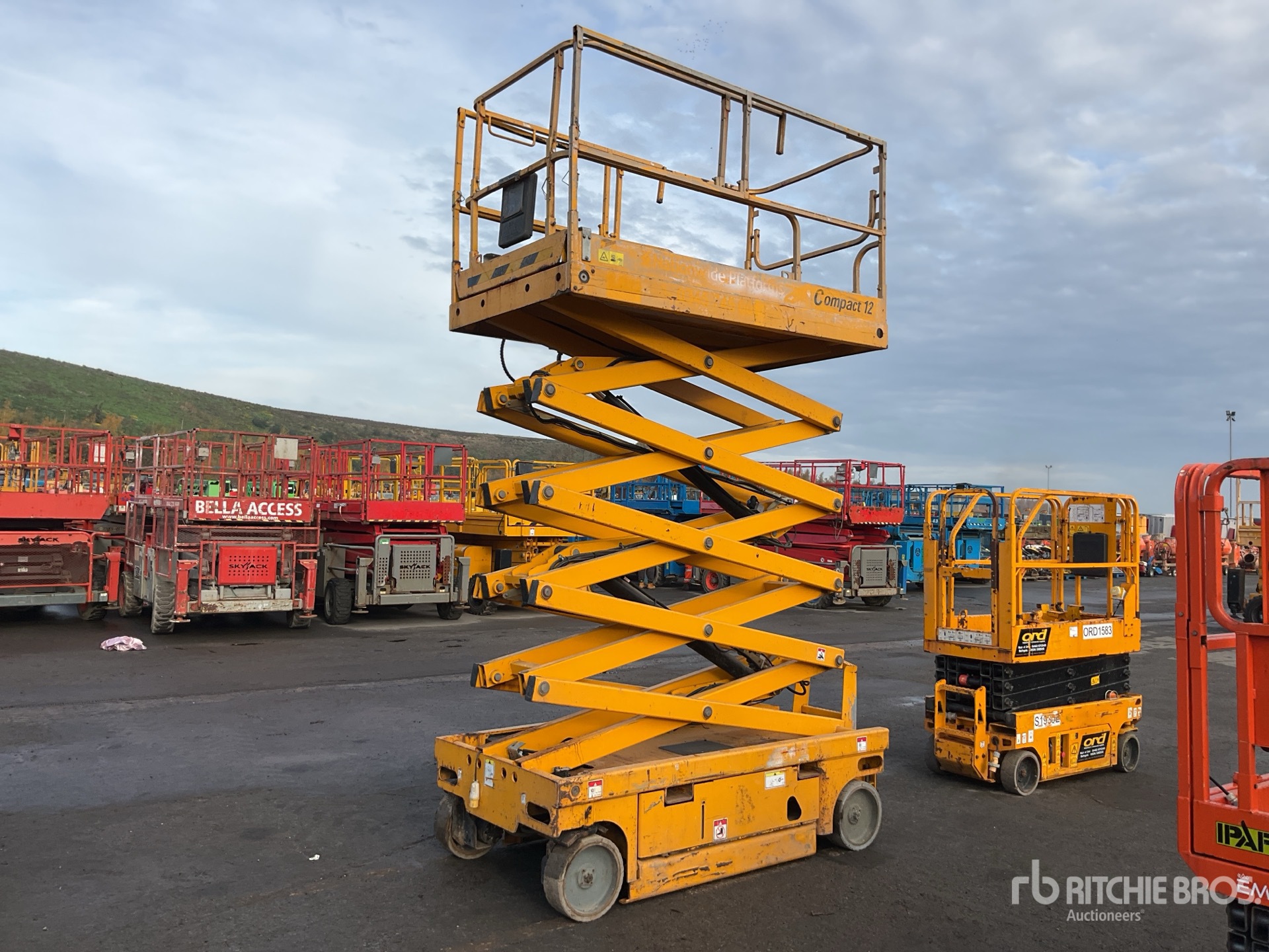 General Appearance with Featured Photo