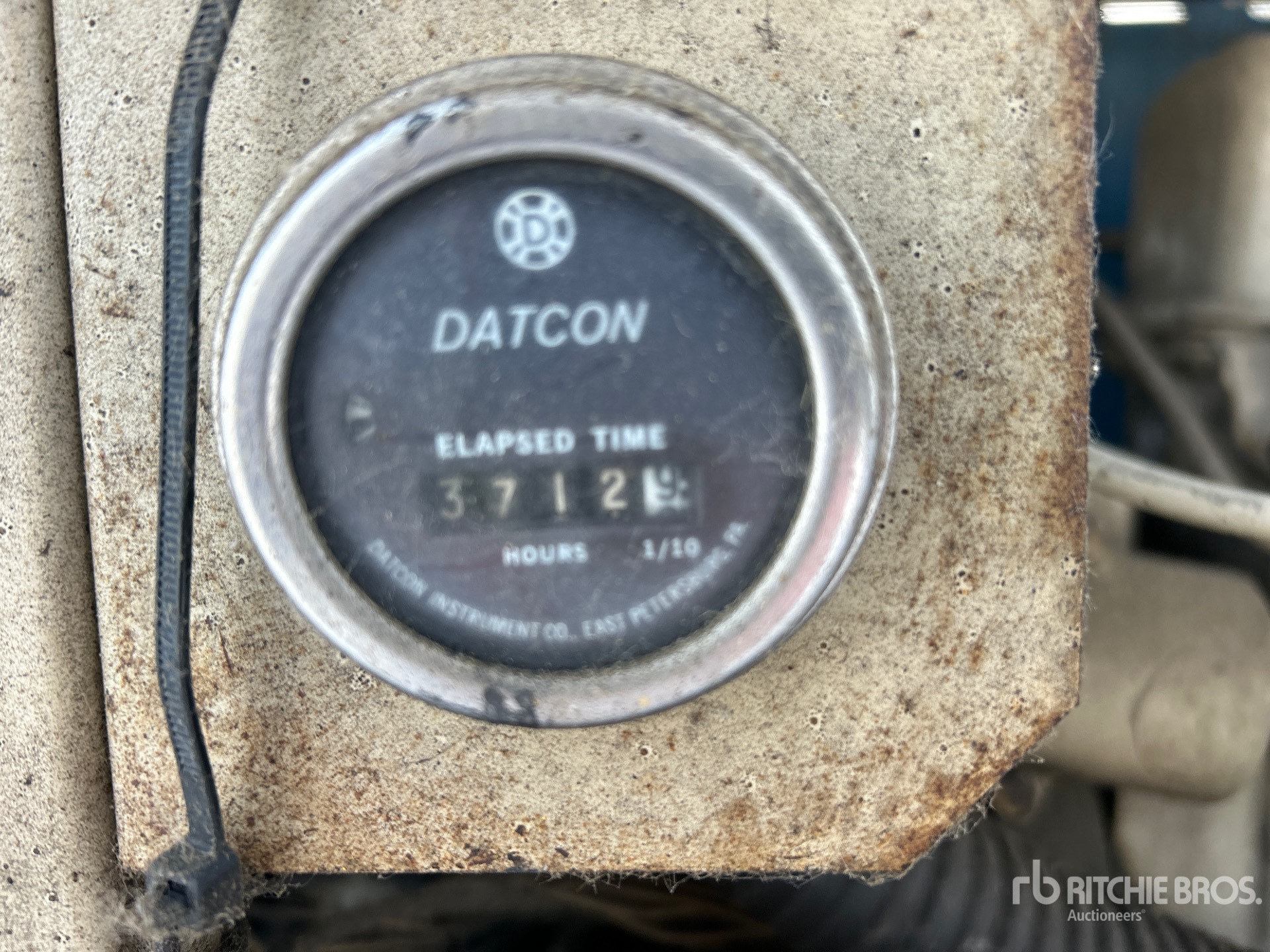 General Appearance with Hour Meter / Odometer