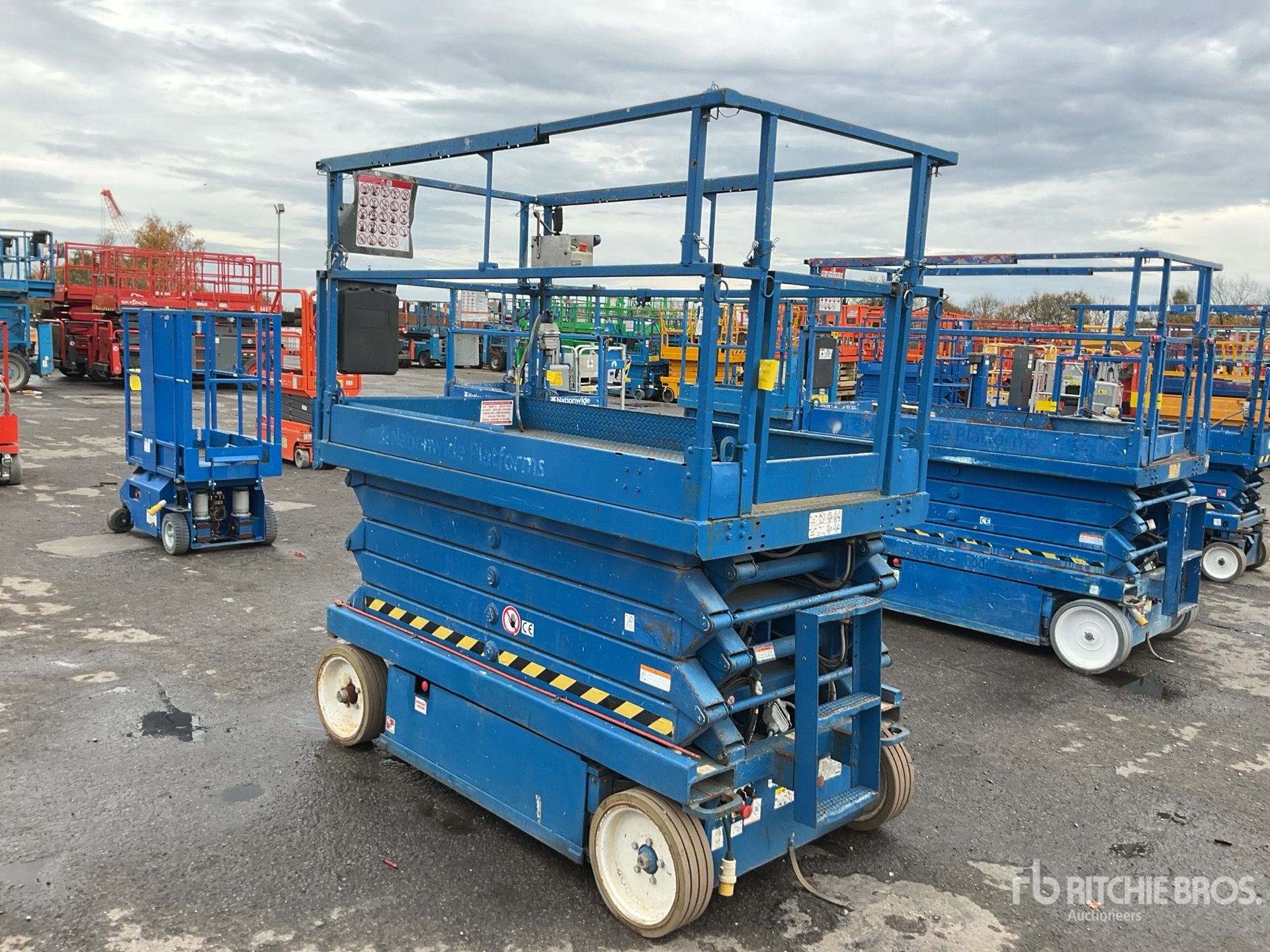 General Appearance with Foto, angolo posteriore sinistro