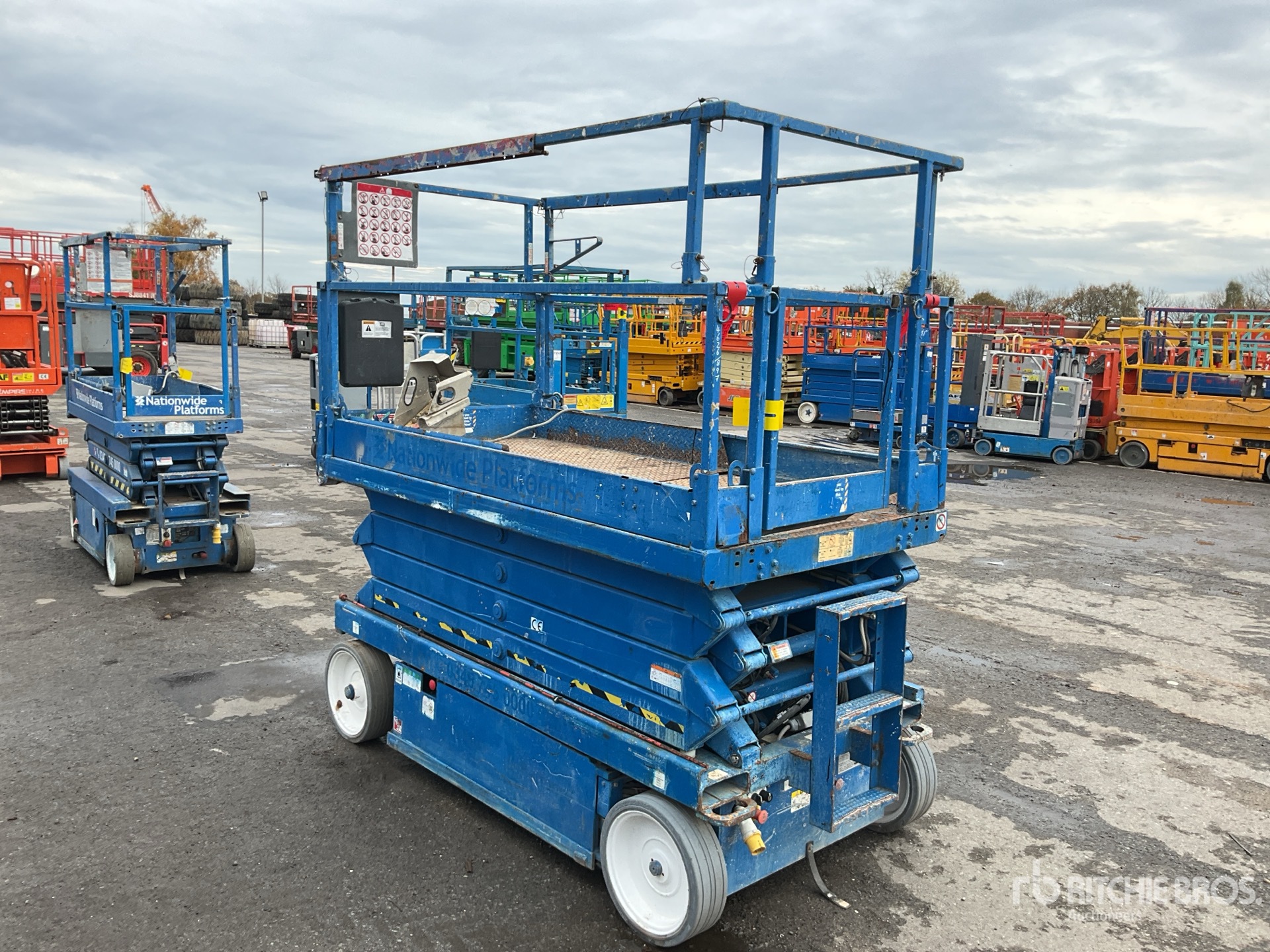 General Appearance with Foto, angolo posteriore sinistro