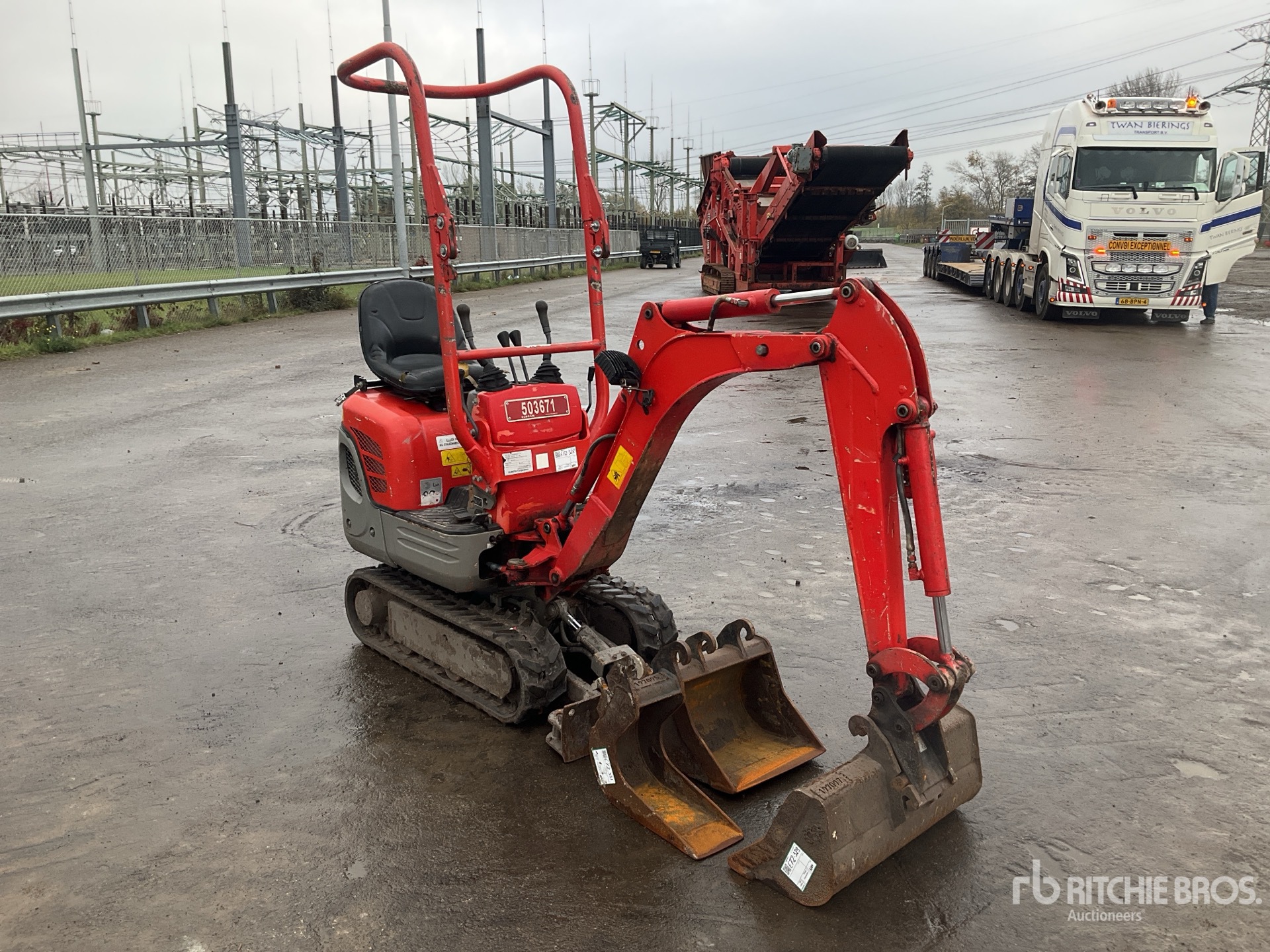 General Appearance with Picture, Right Front Corner