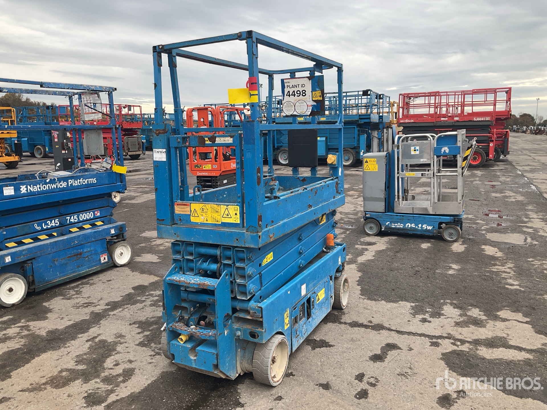 General Appearance with Foto, angolo anteriore sinistro